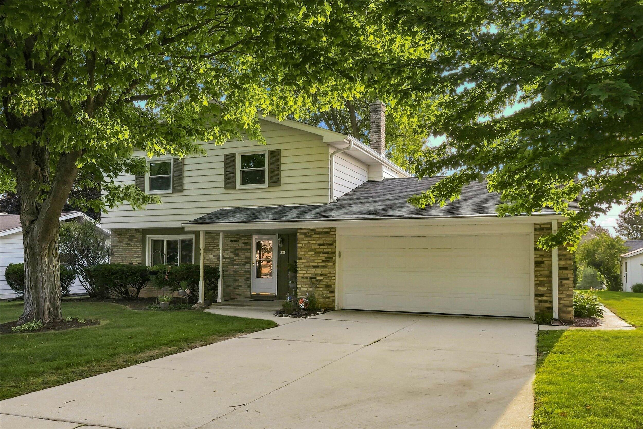 931 Fairview Dr — photo