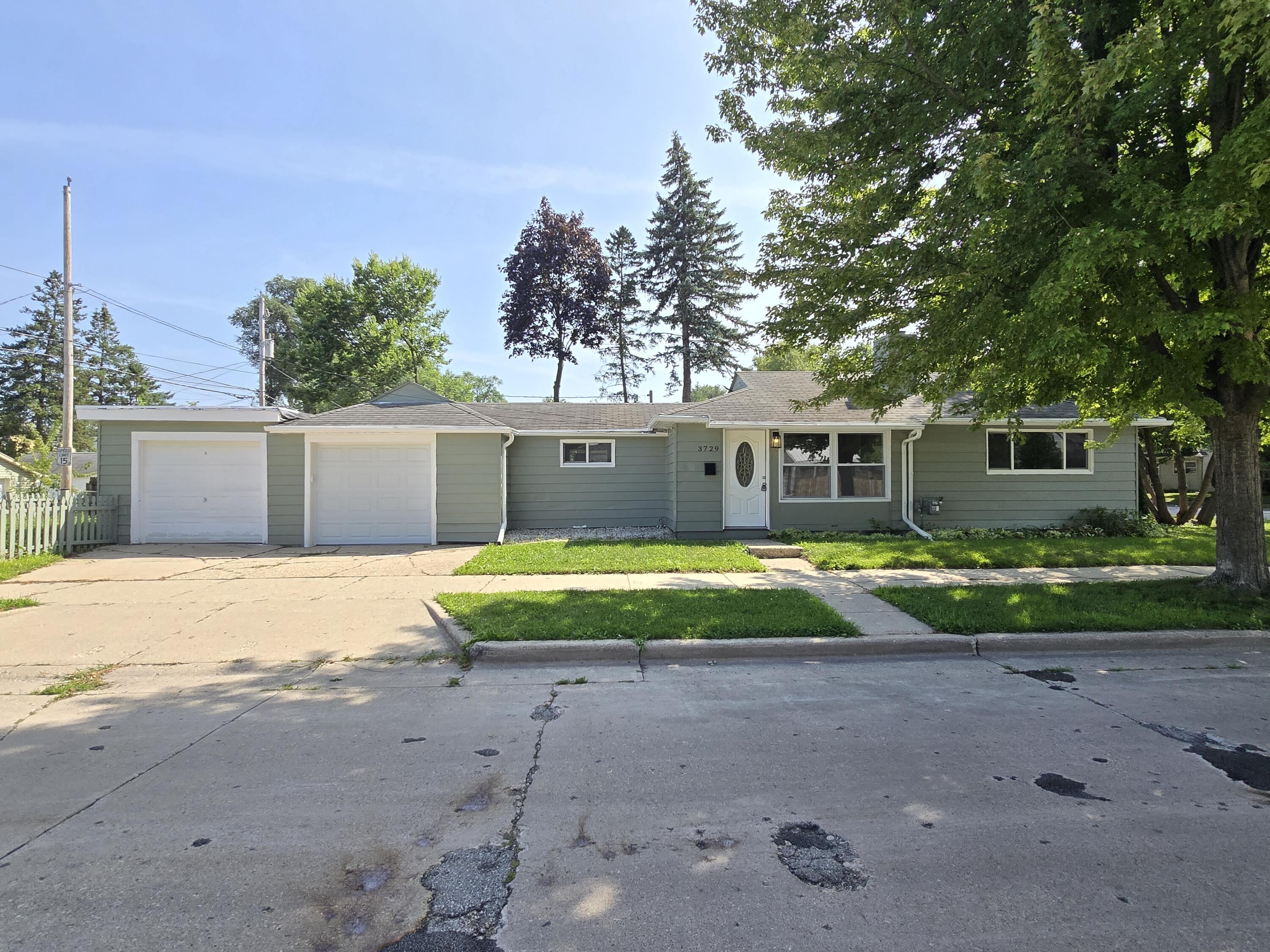 3729 W Kaul Ave — photo
