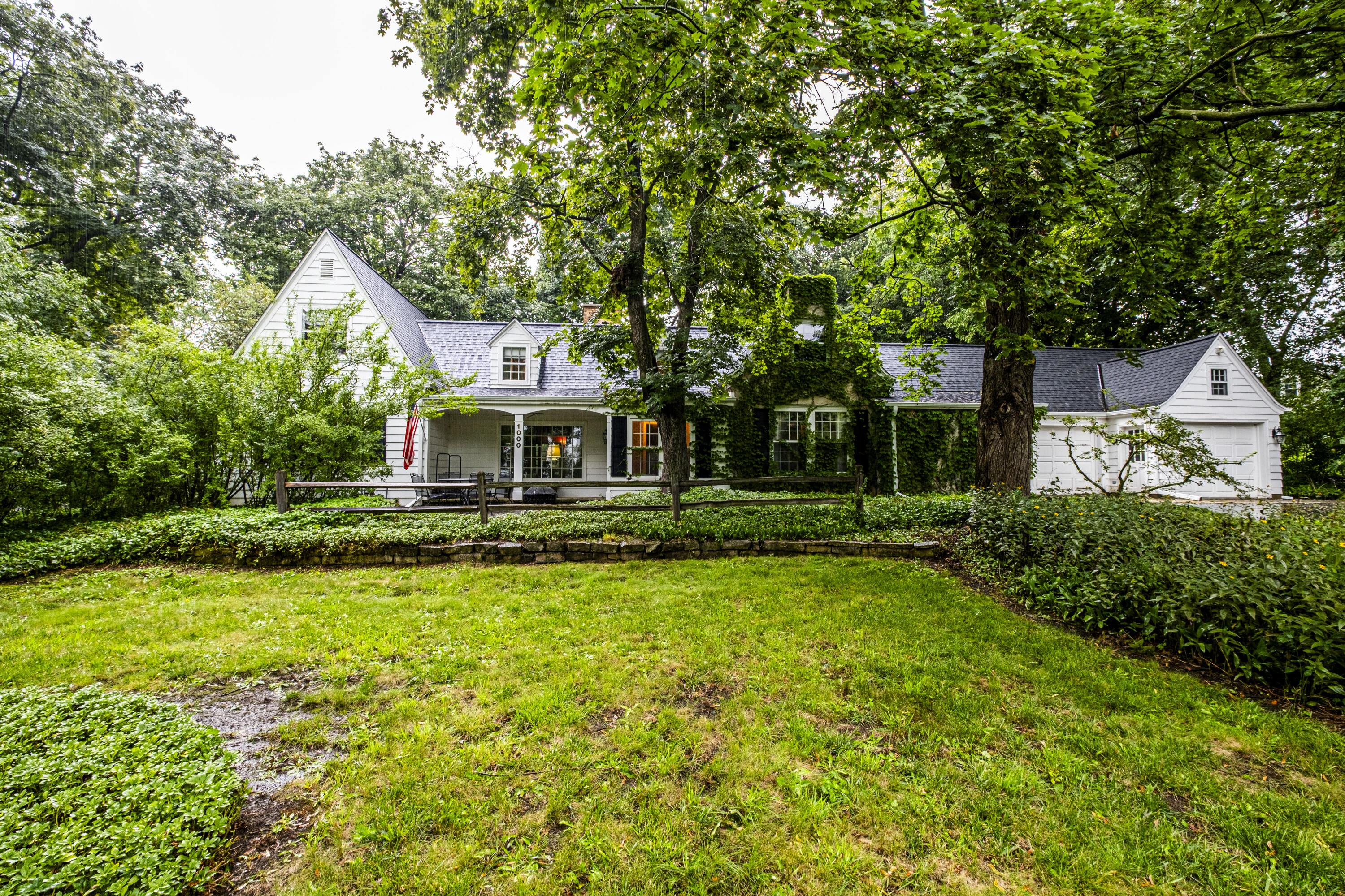 1000 Lone Tree Rd, Elm Grove, WI 53122 — photo 2