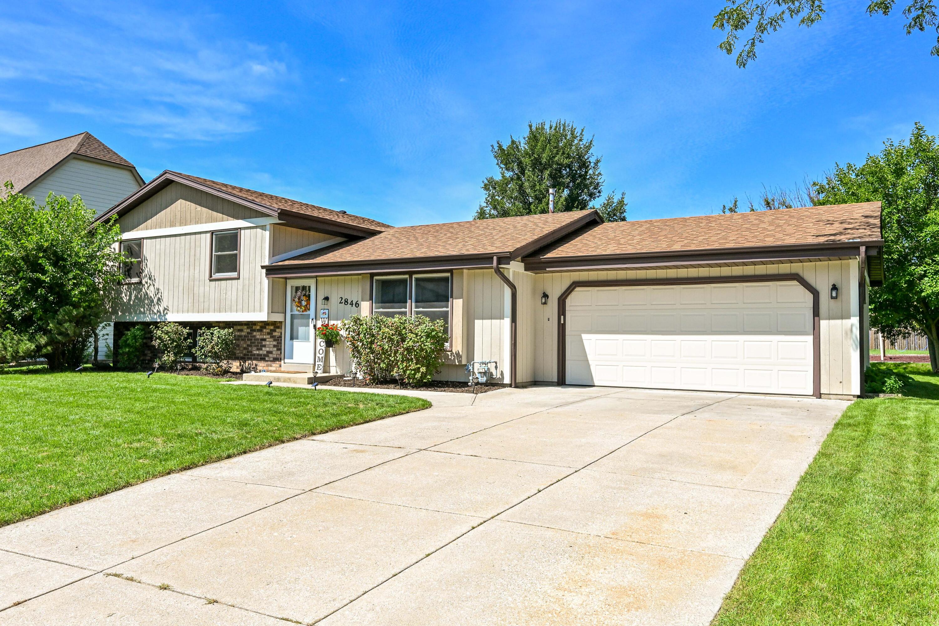 2846 W Briarwood Dr — photo