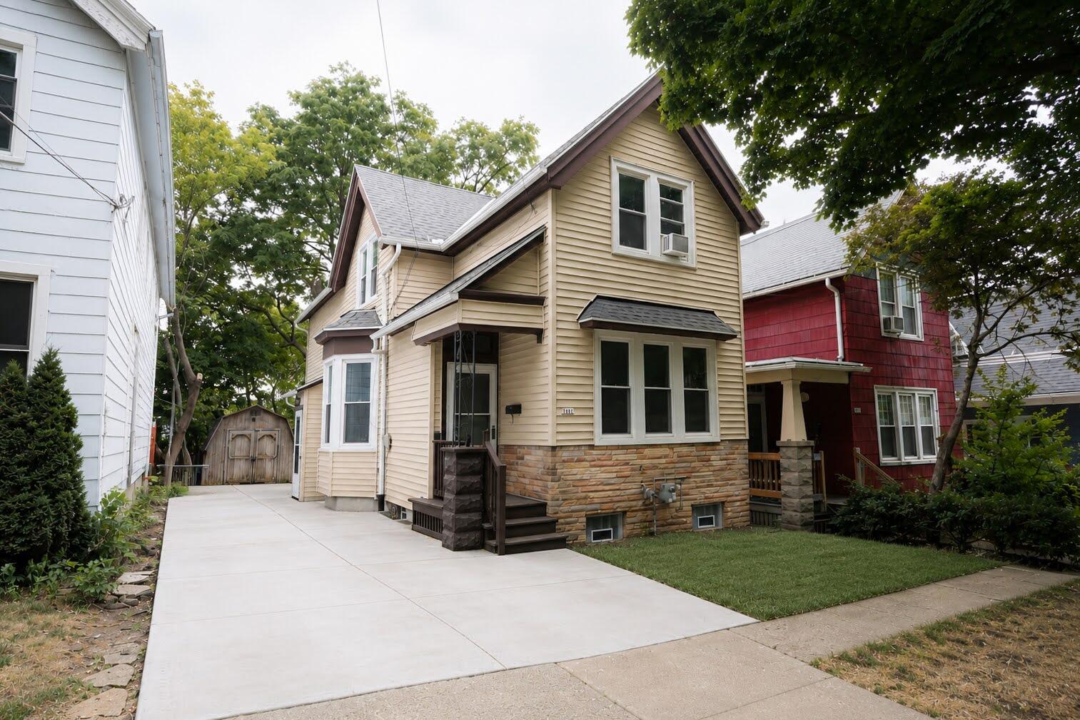 2447 S Burrell St — photo