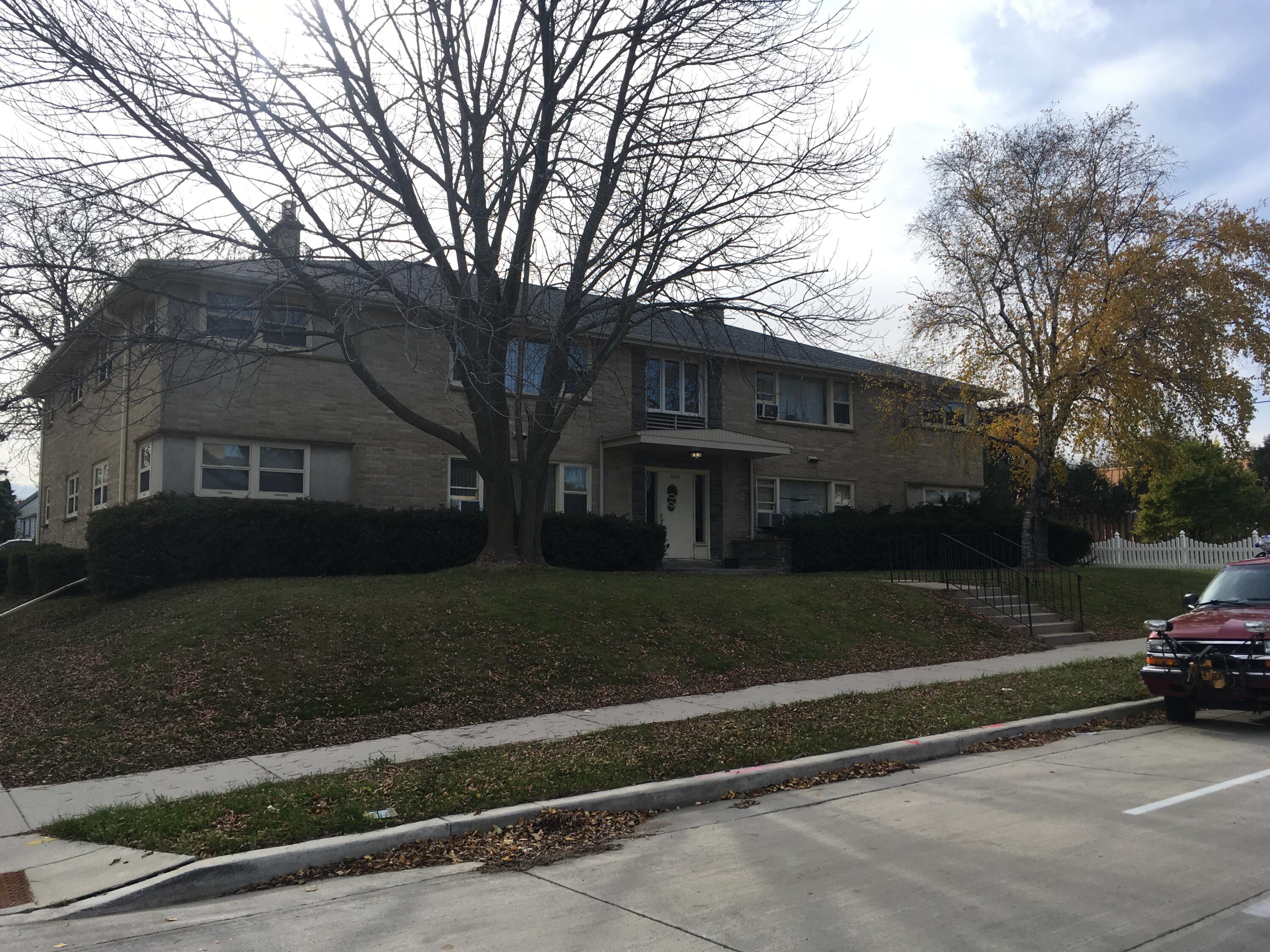8305 W Morgan Ave — photo