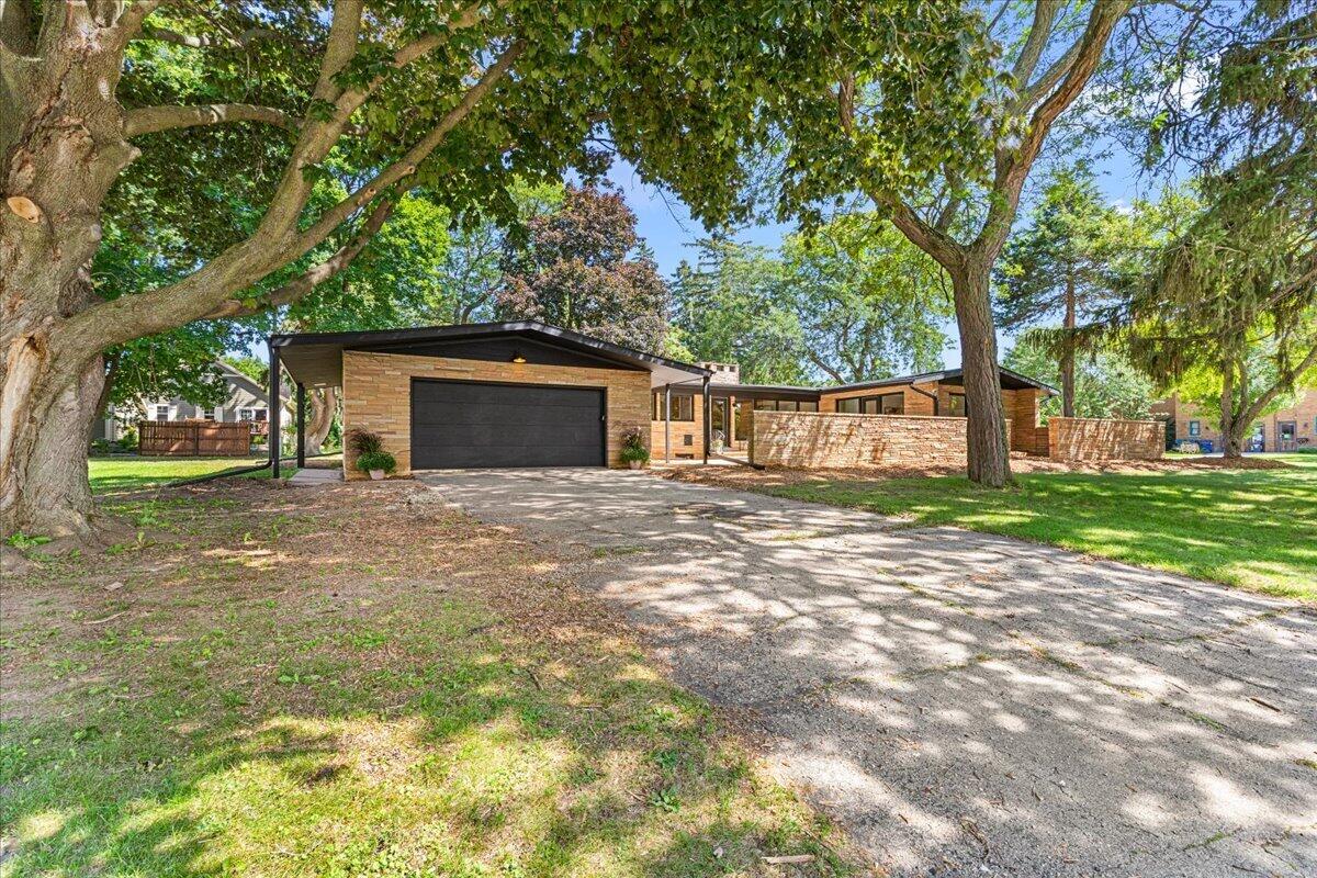 1550 11th Ave — photo
