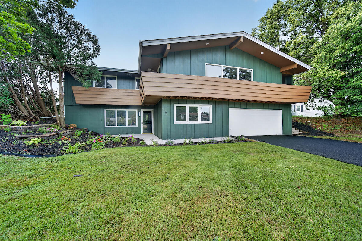 1408 94th Ave — photo