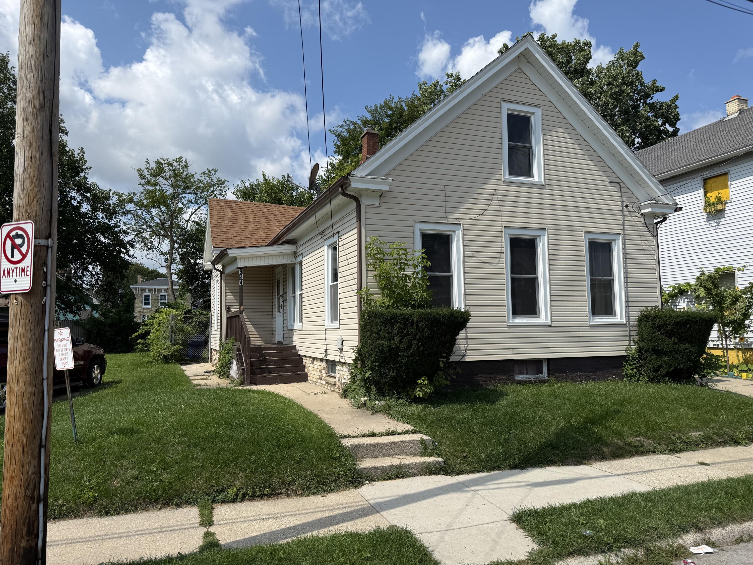 934 Wilson St — photo