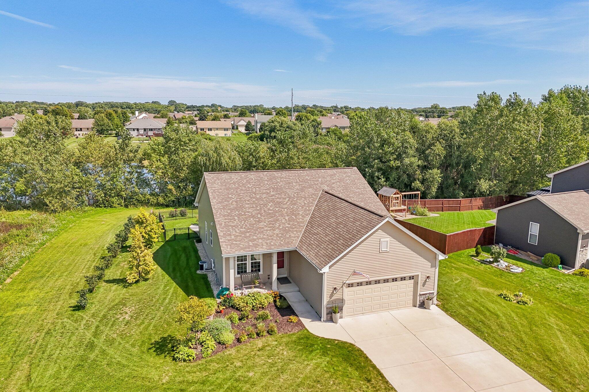 2123 Summerset Dr — photo