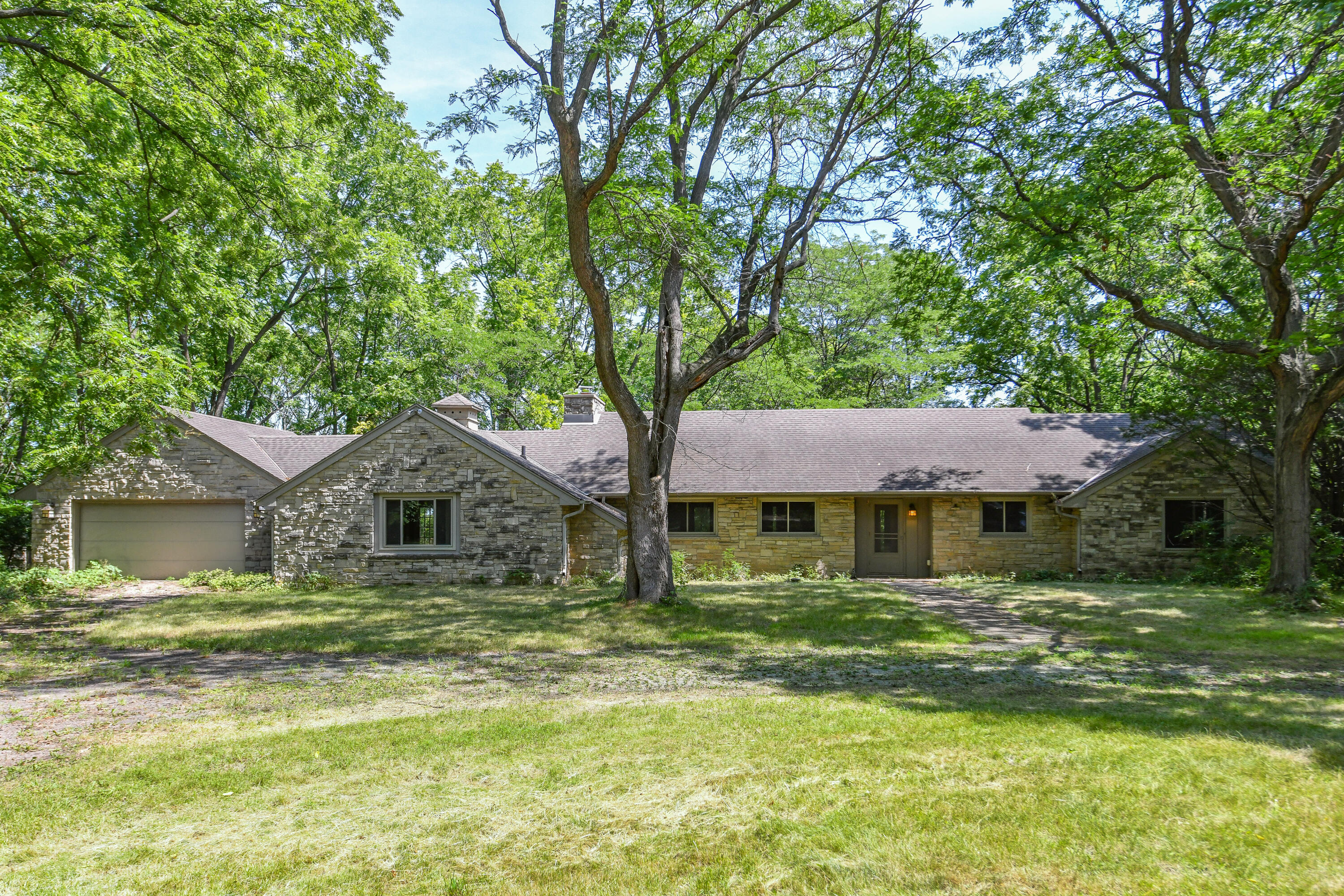 W269S3178 Merrill Hills Rd — photo