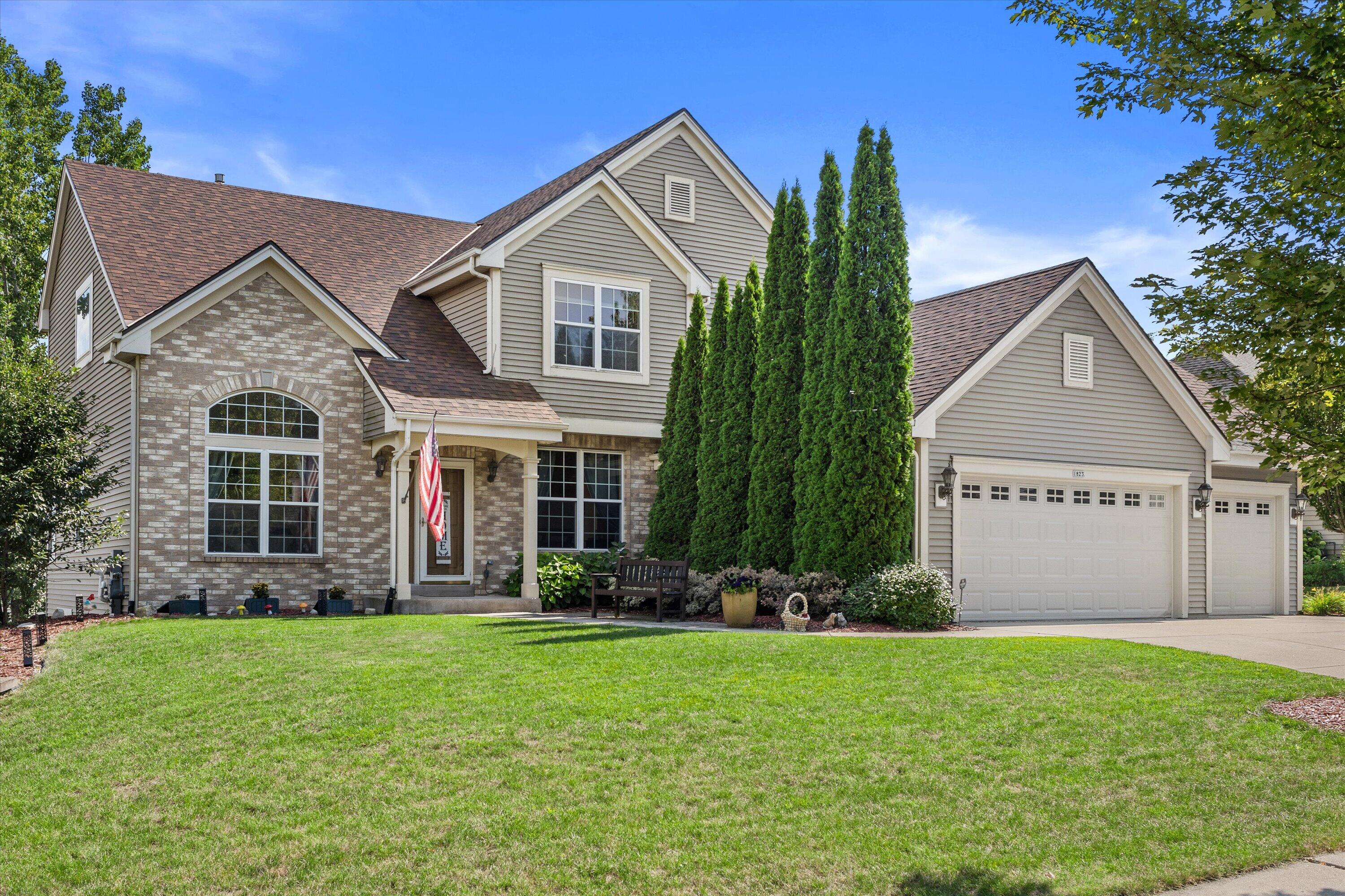 1823 Deer Path - — photo