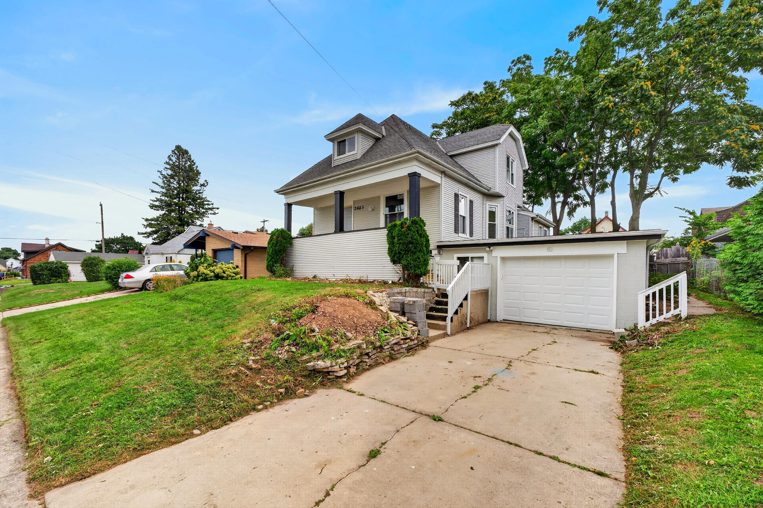 2423 Cleveland Pl — photo