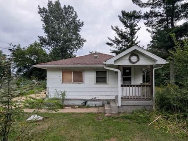 3025 Water St — photo