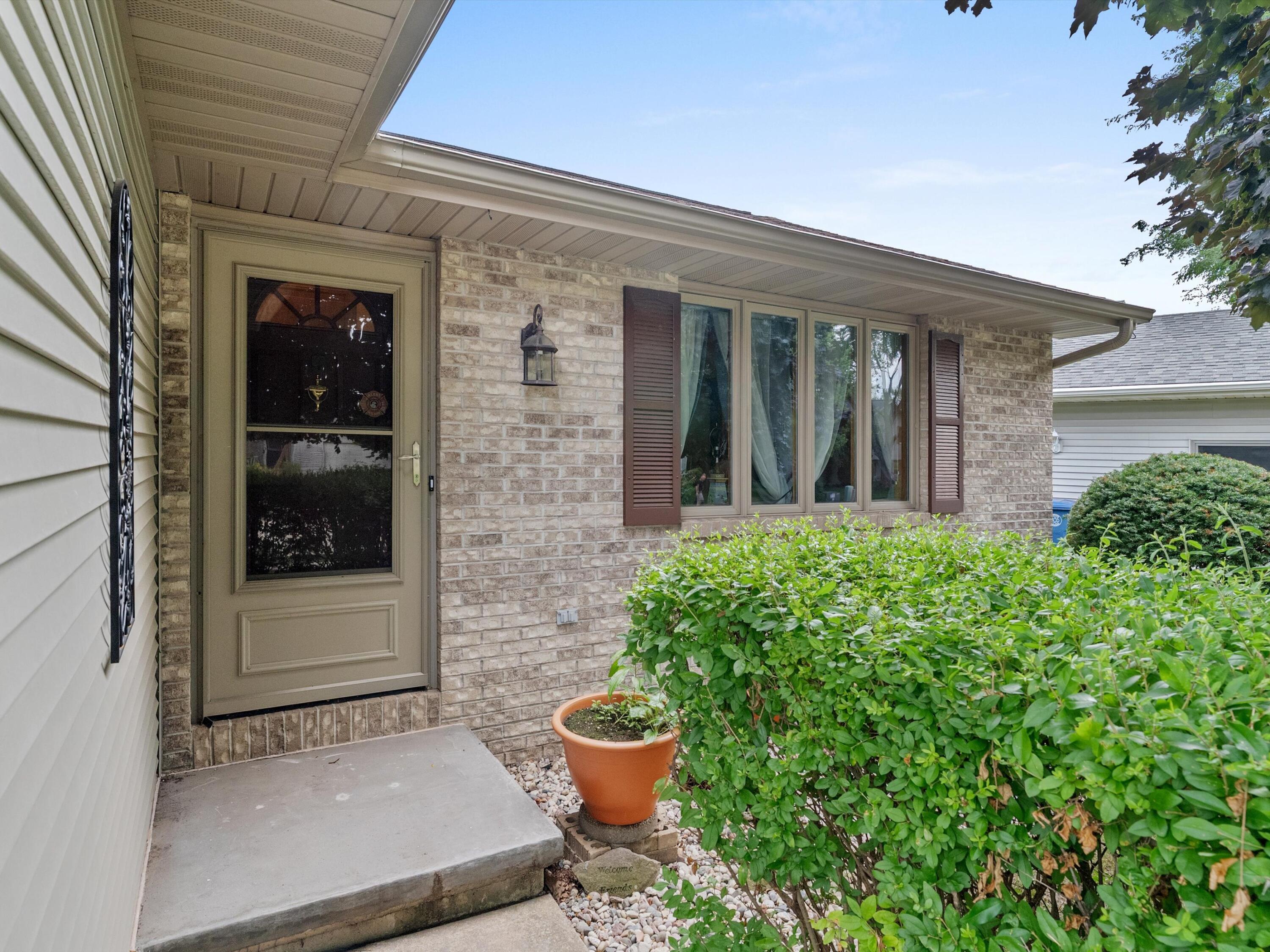 3177 Bellfield Dr — photo