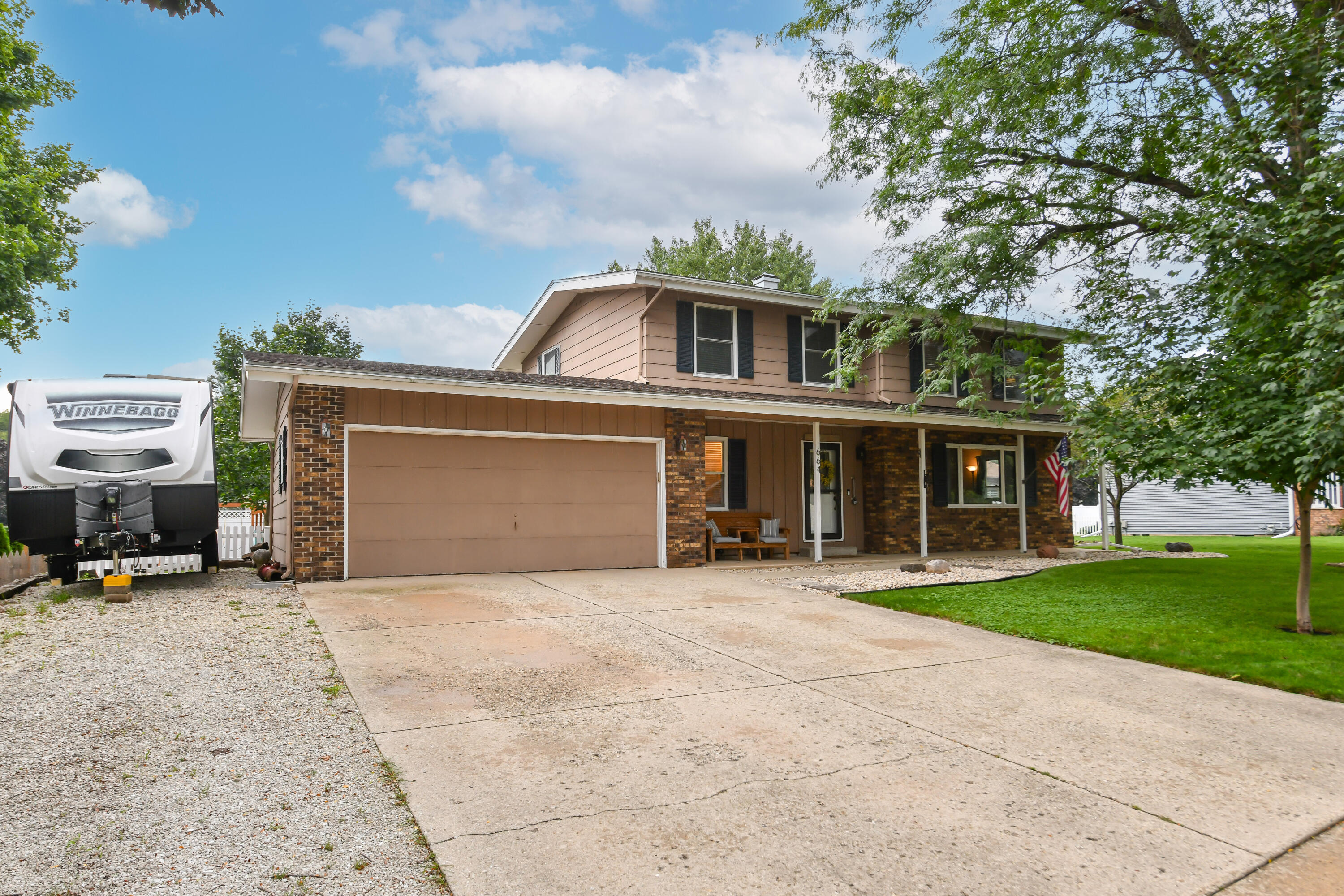 664 Austin Rd — photo