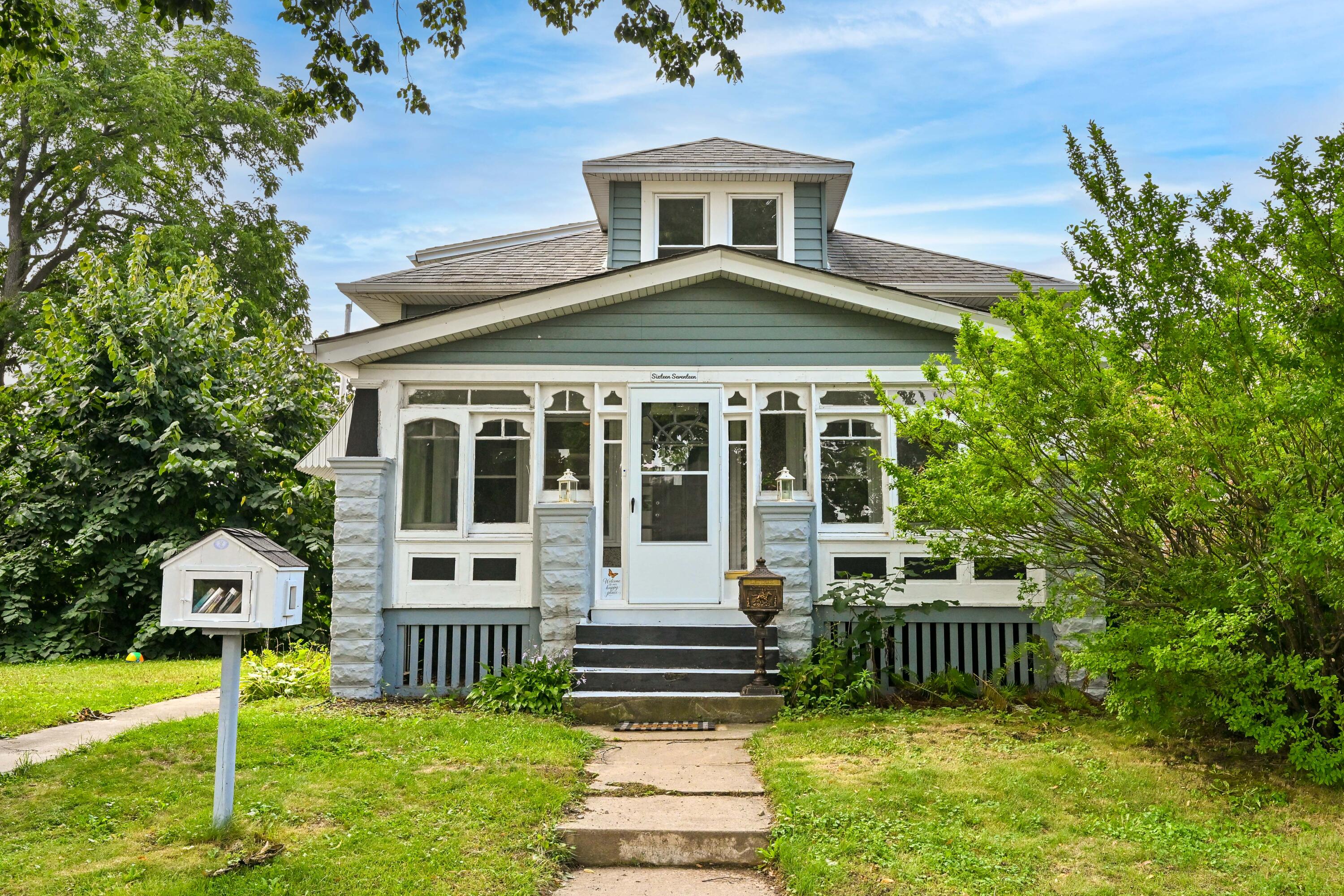 1617 Milwaukee Ave — photo