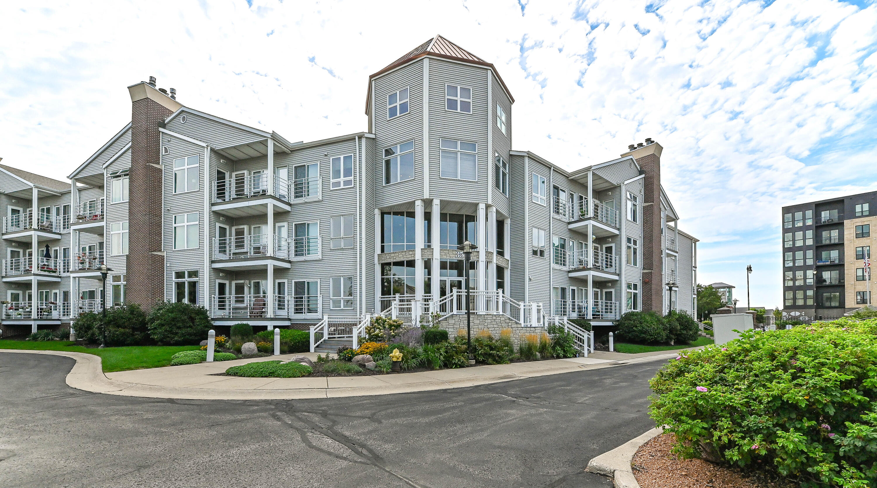 35 Harborview Dr, 112, Racine, WI 53403