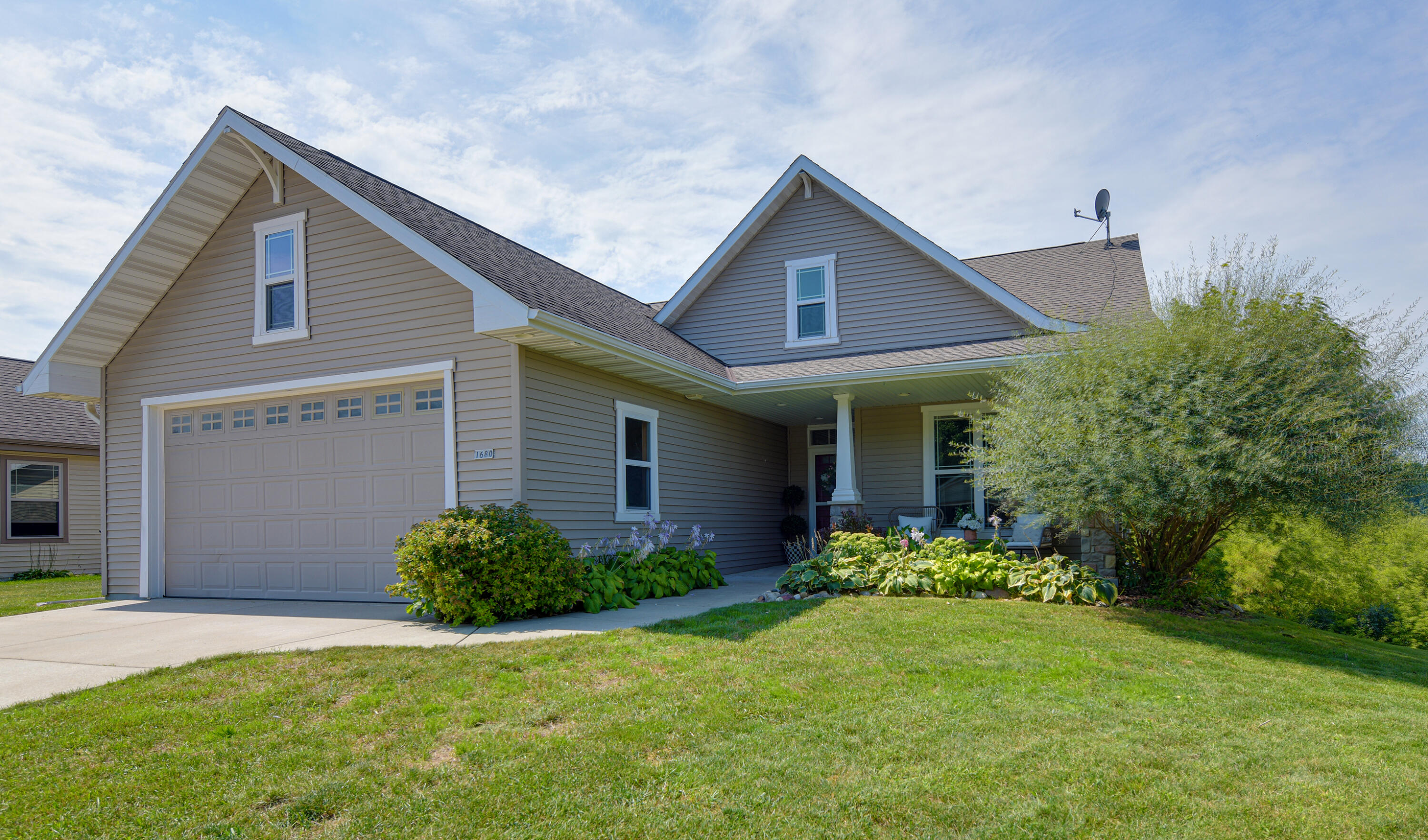 1680 Great Forest Dr — photo
