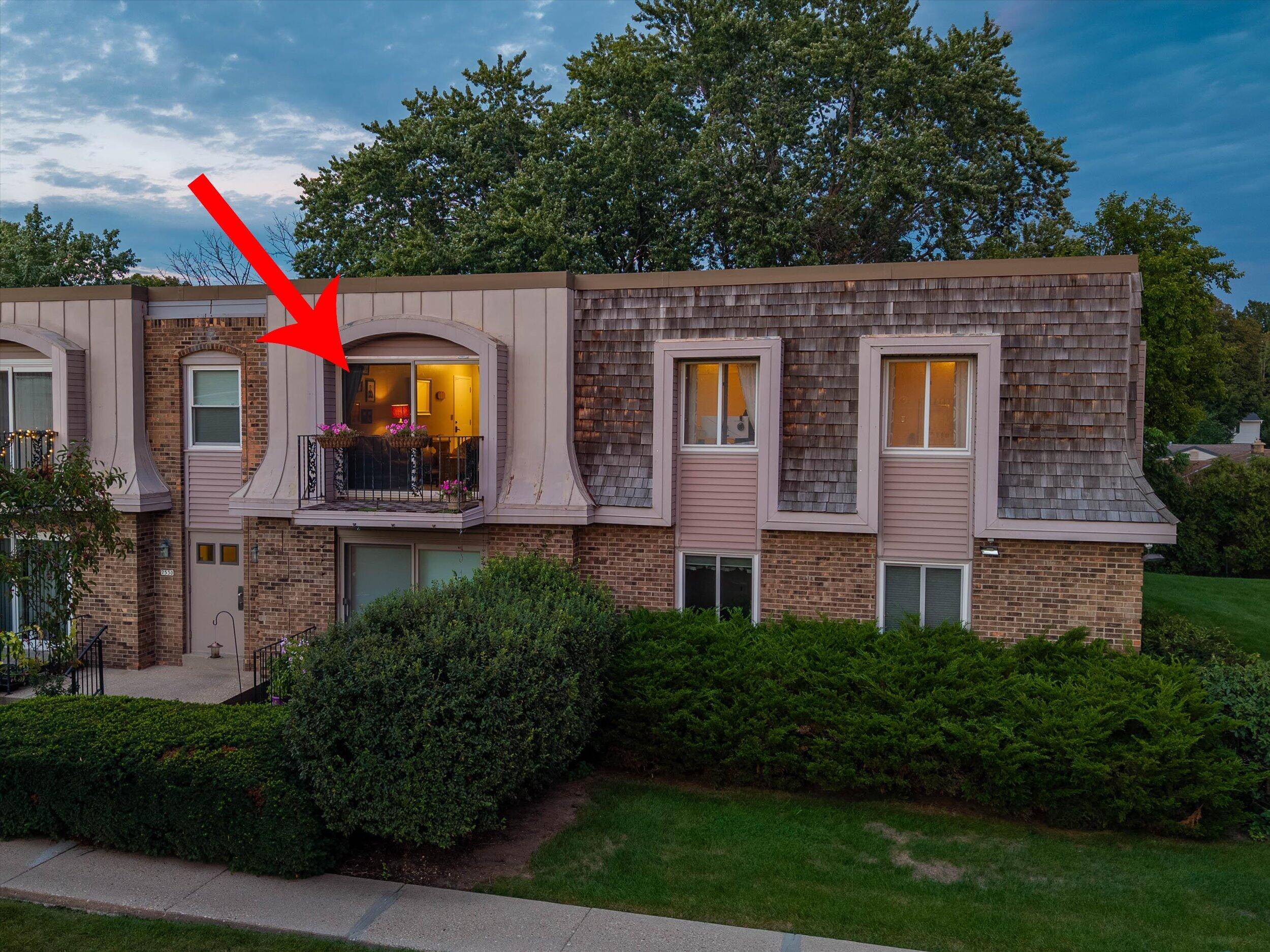 7530 N Port Washington Rd, Fox Point, WI 53217