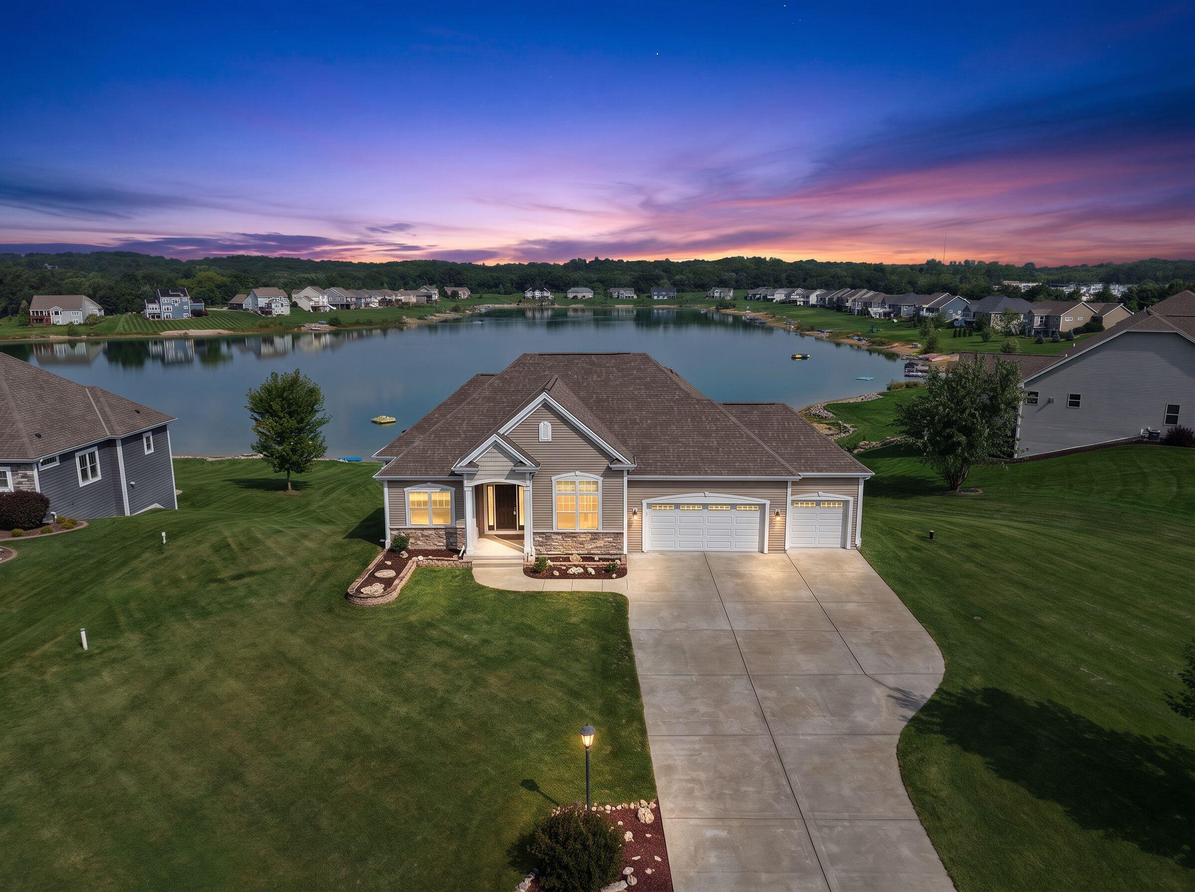S86W22620 Lake Park Dr — photo