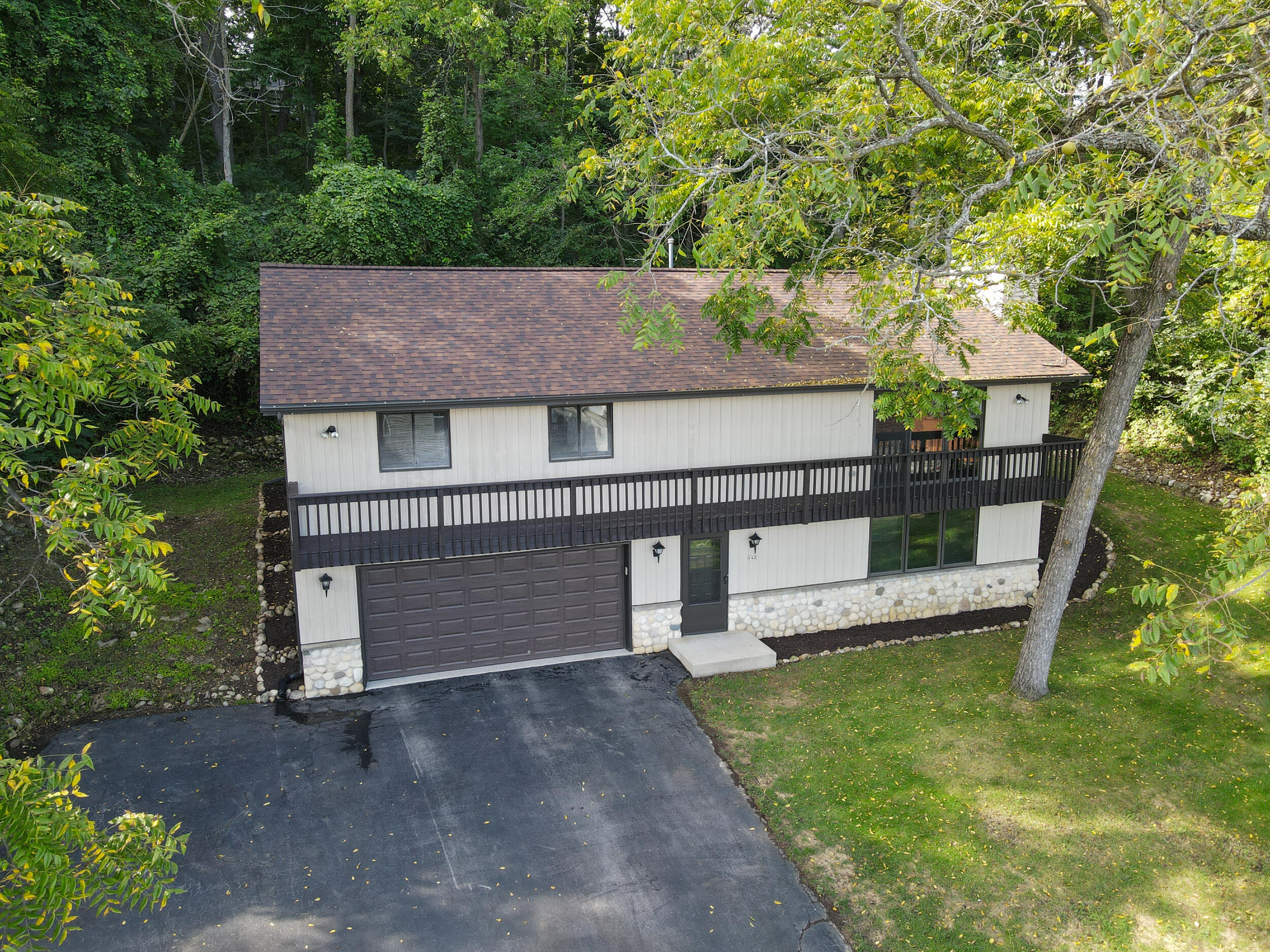 142 Riverside Dr, Waterford, WI 53185 — photo 3