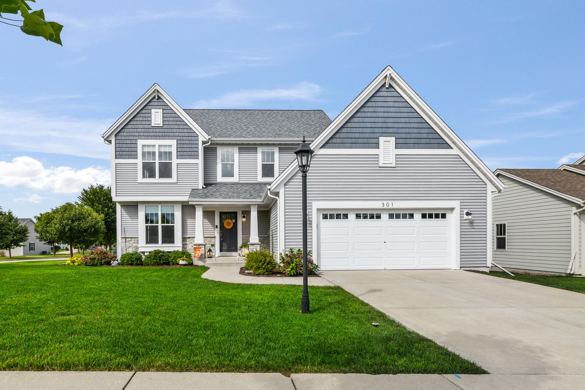 301 Indigo Dr — photo