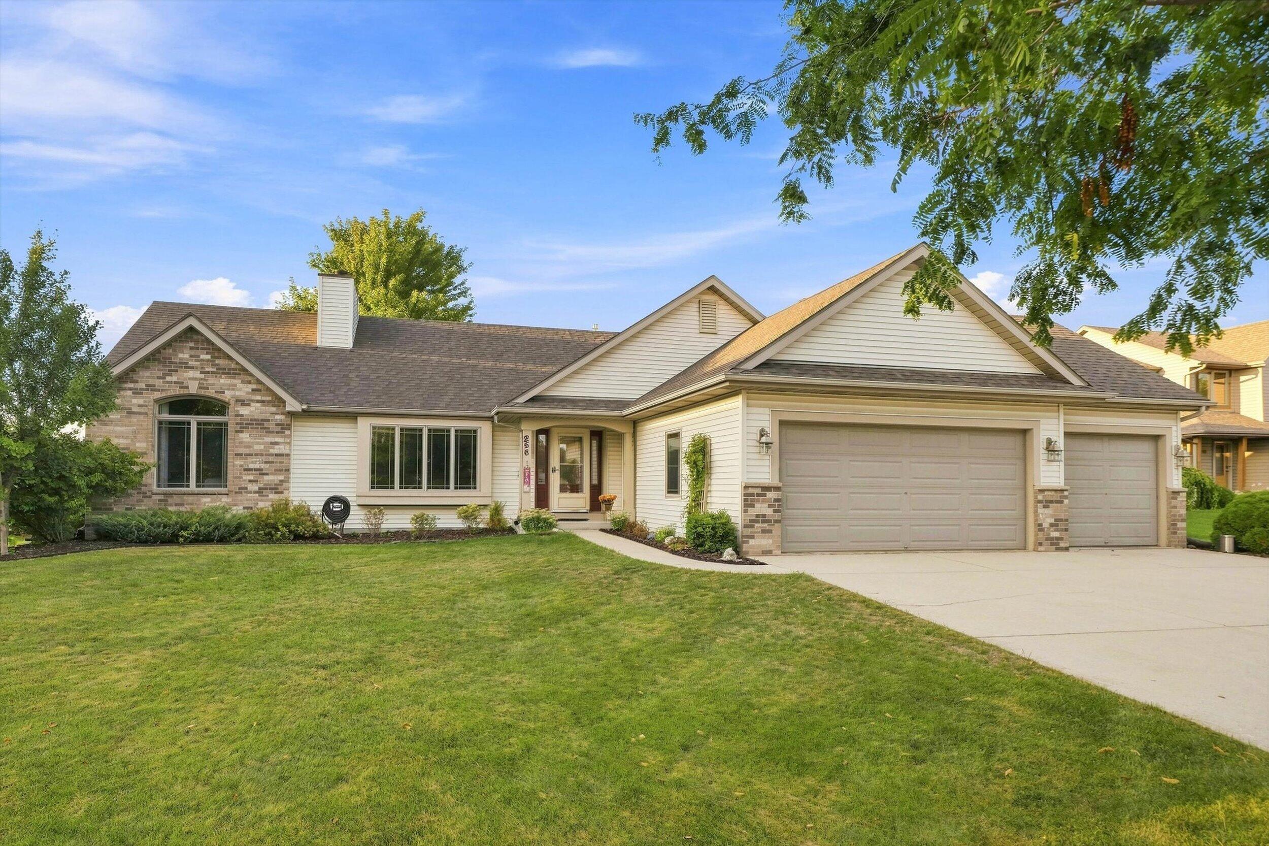 258 Bastogne Ct — photo