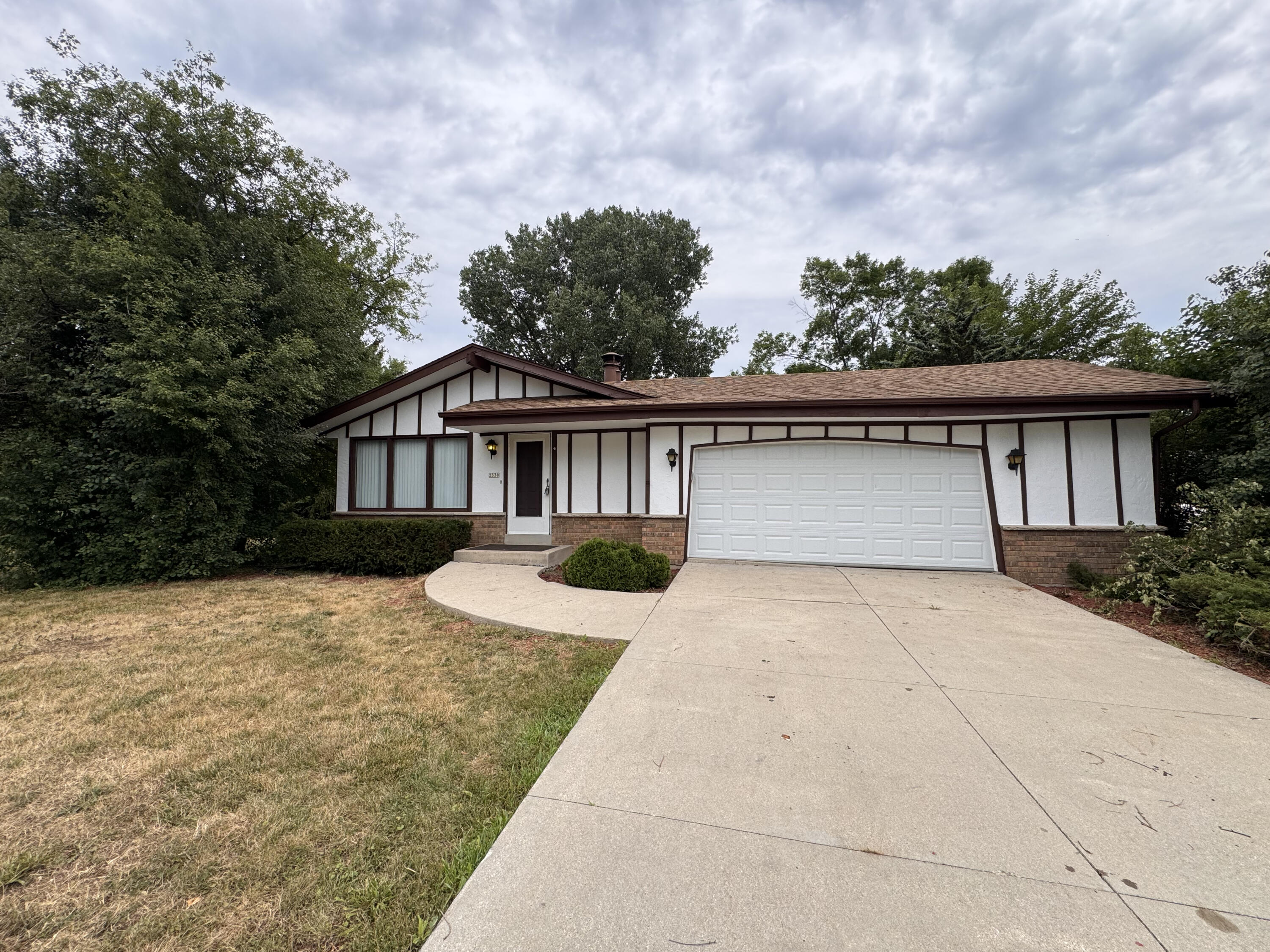 2330 S Brookside Pkwy — photo