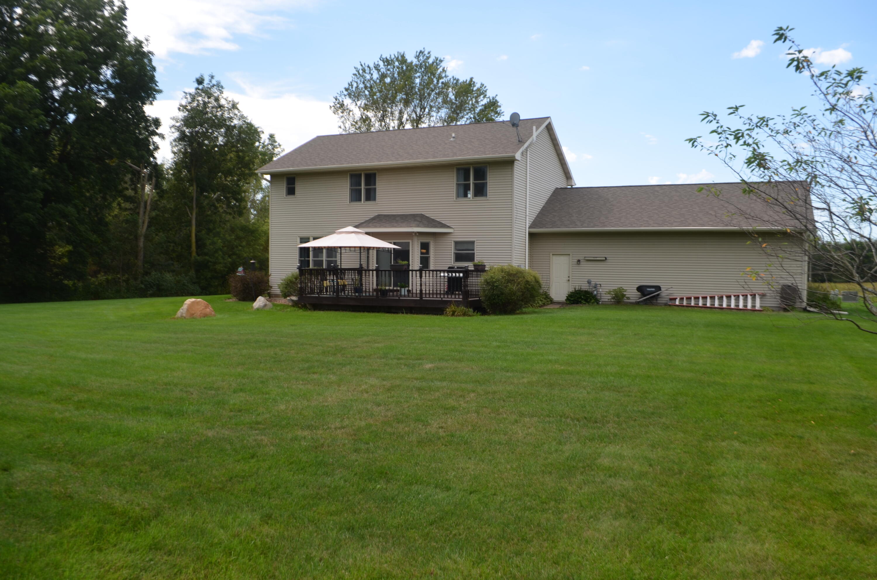 W4175 Schild Rd, Hamilton, WI 54669 — photo 2