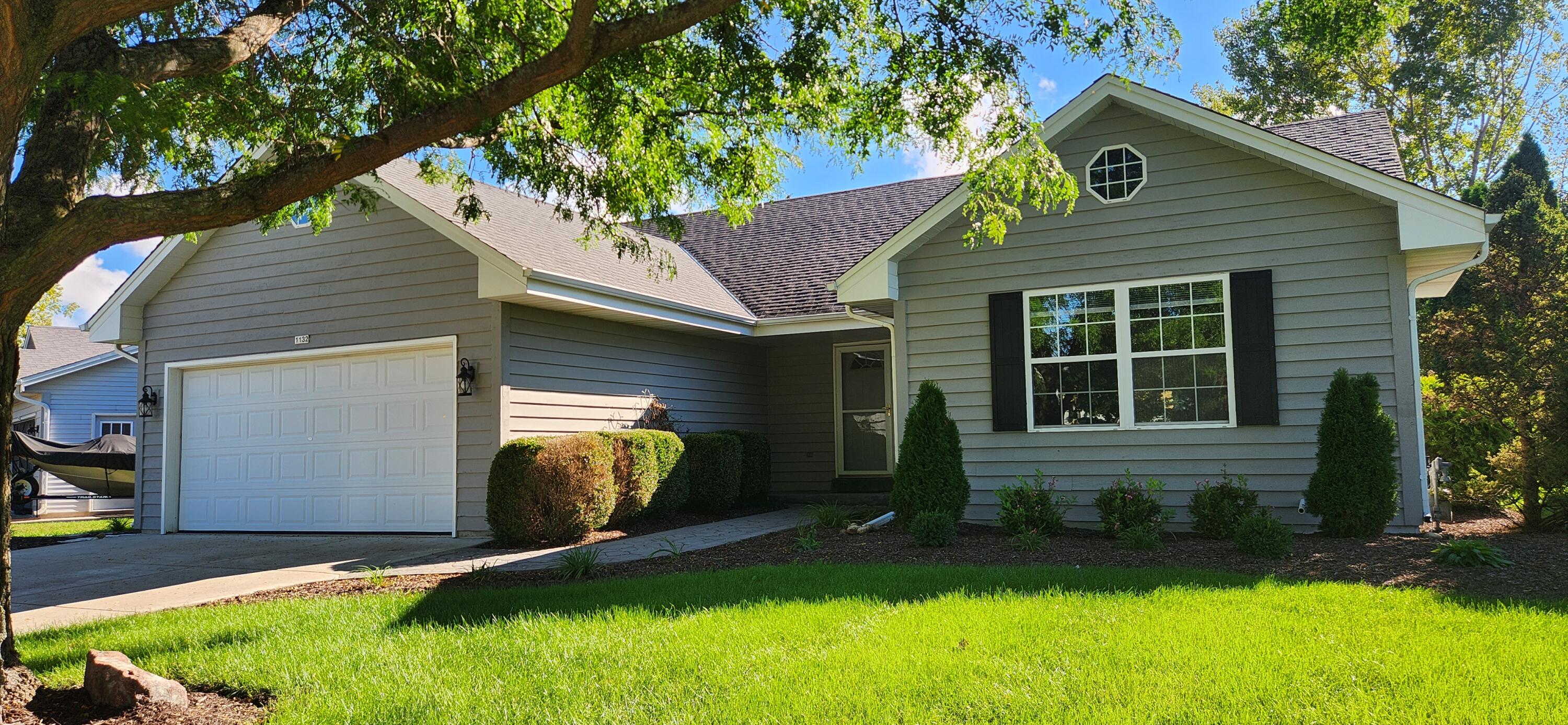 1132 Eastbrook Dr — photo
