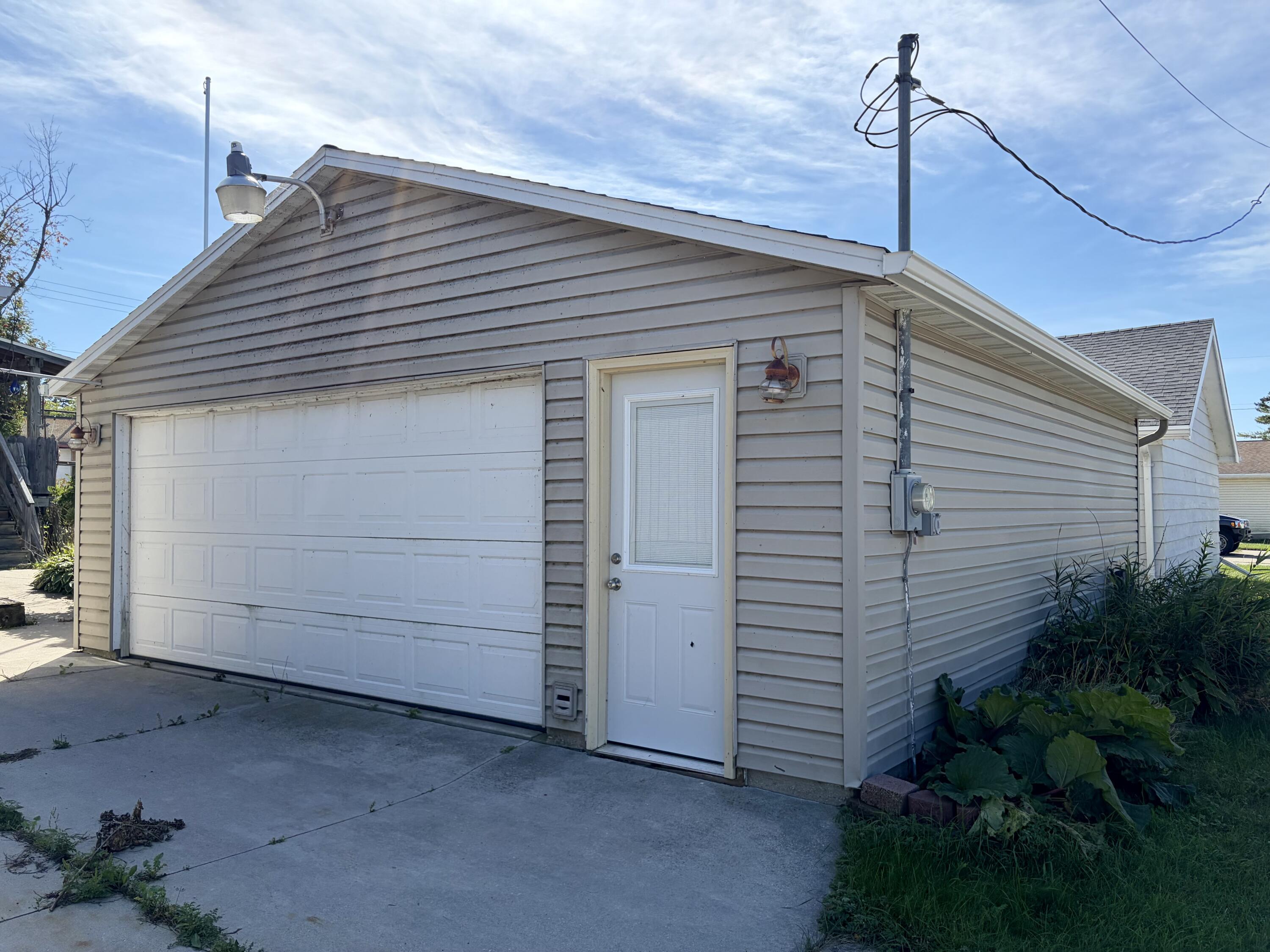 2018 Jackson St, Two Rivers, WI 54241 — photo 2
