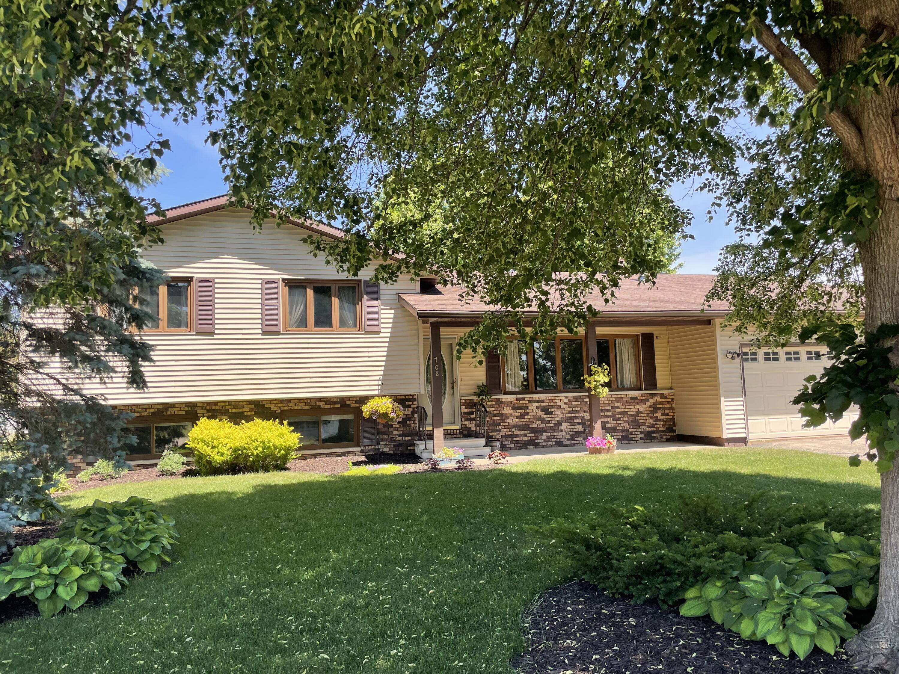 708 Margaret St — photo