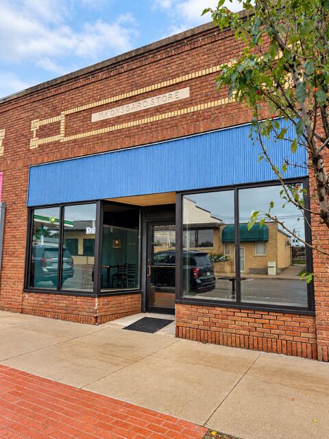 131 Main St W — photo