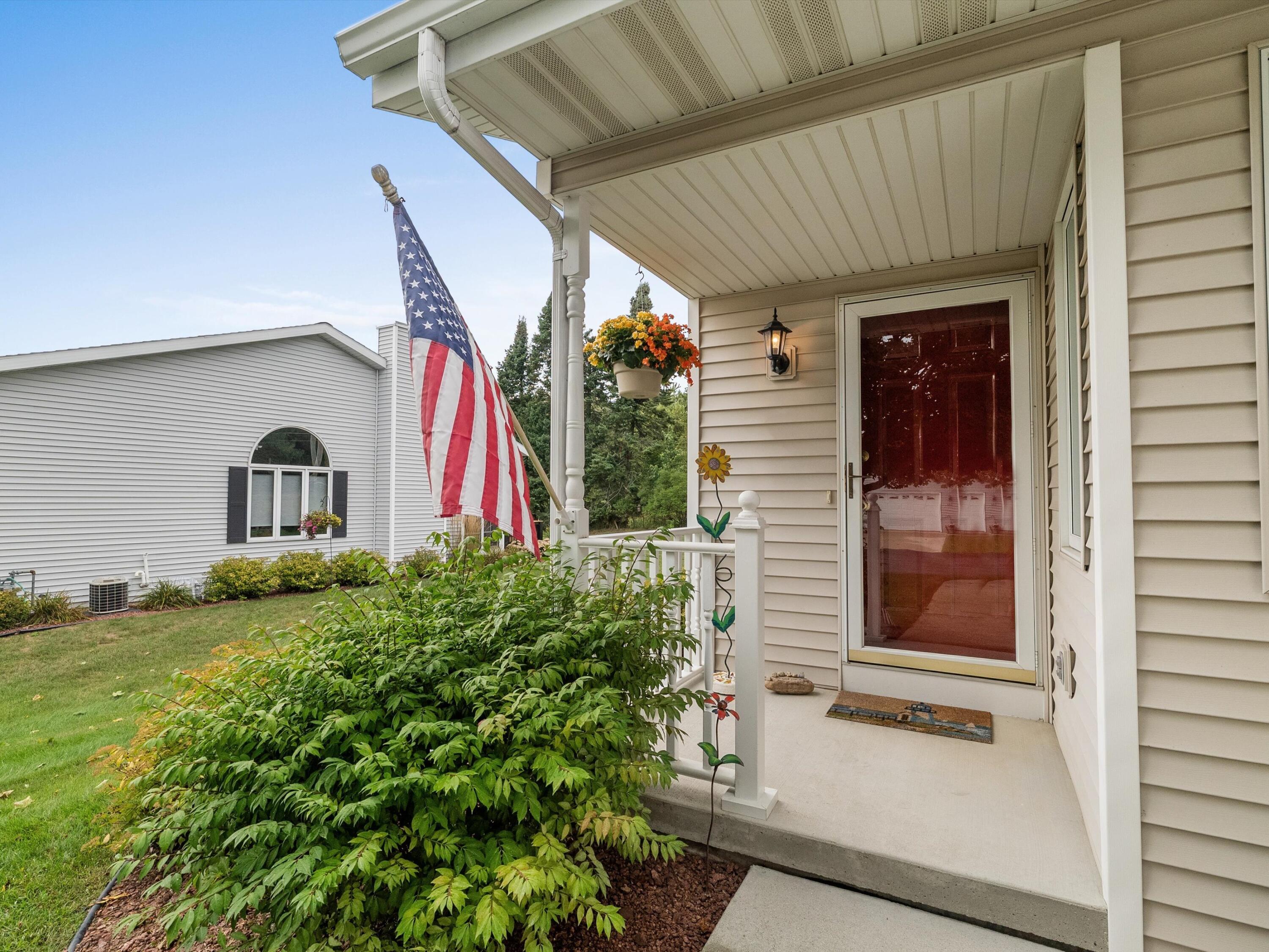 1504 Deer Brook Dr, Two Rivers, WI 54241 — photo 3