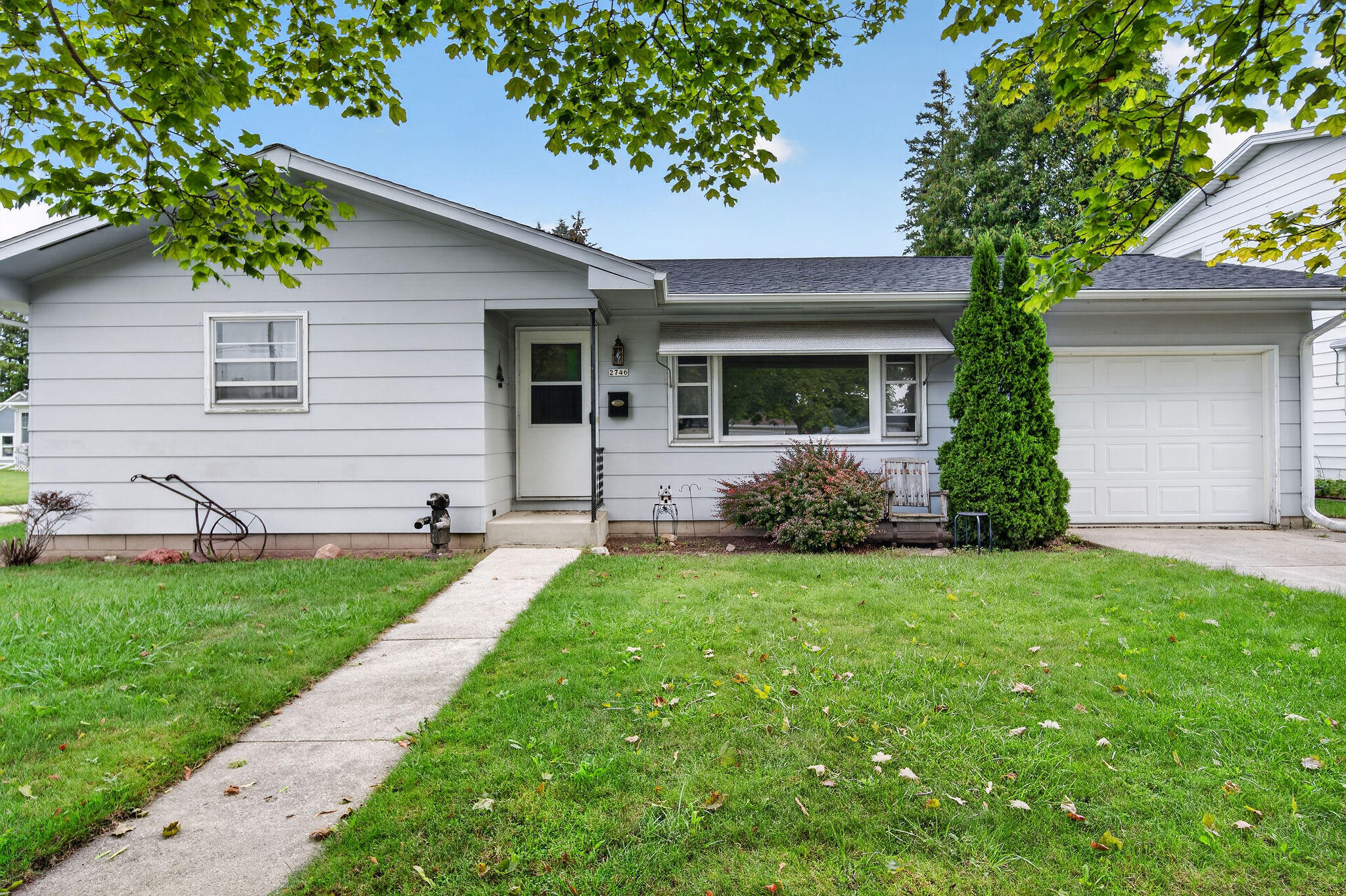 2746 Saemann Ave — photo