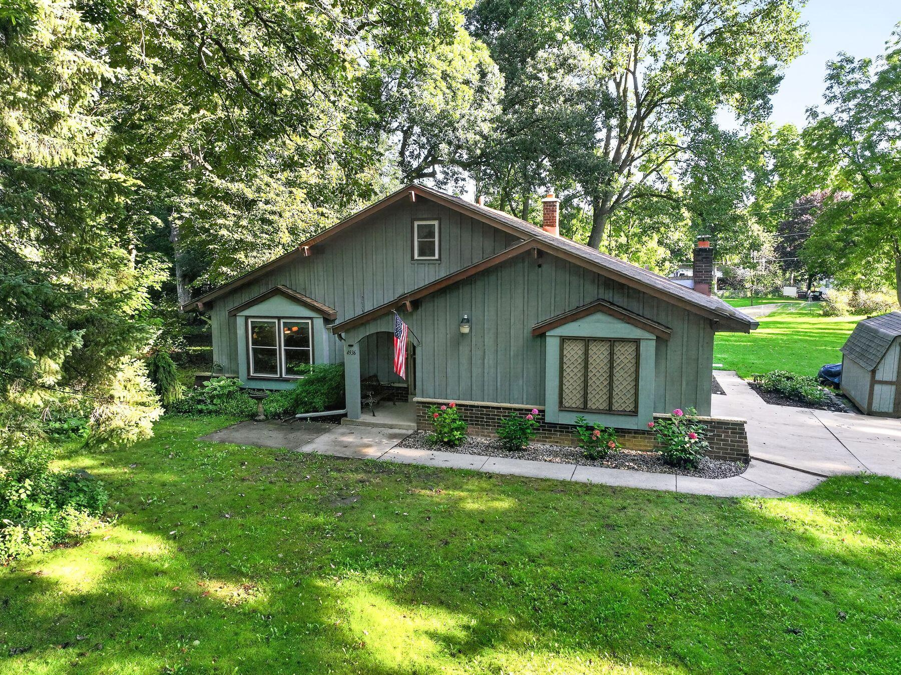 4936 Deerwood Dr — photo
