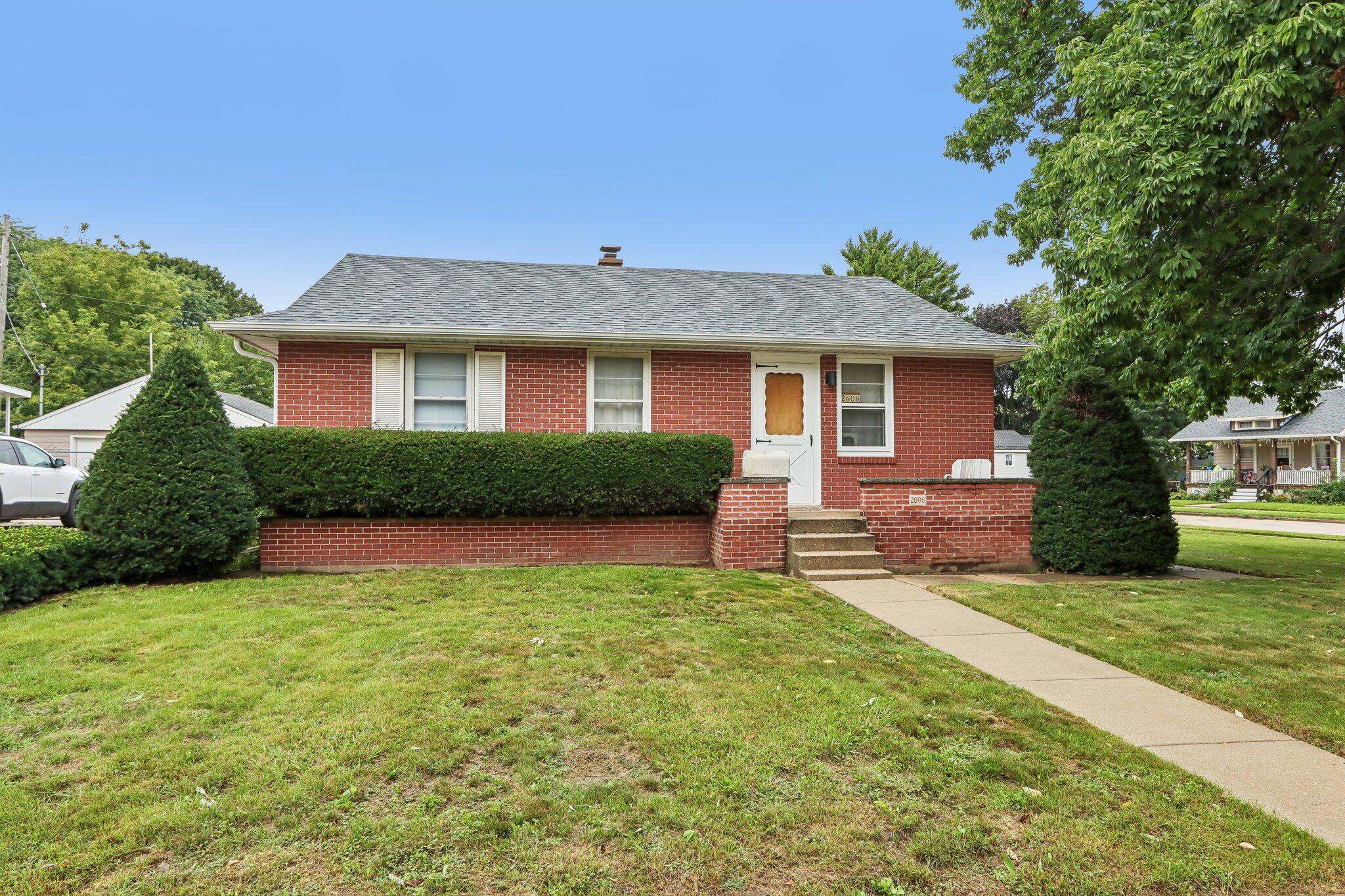 2606 Eisenhower Dr — photo