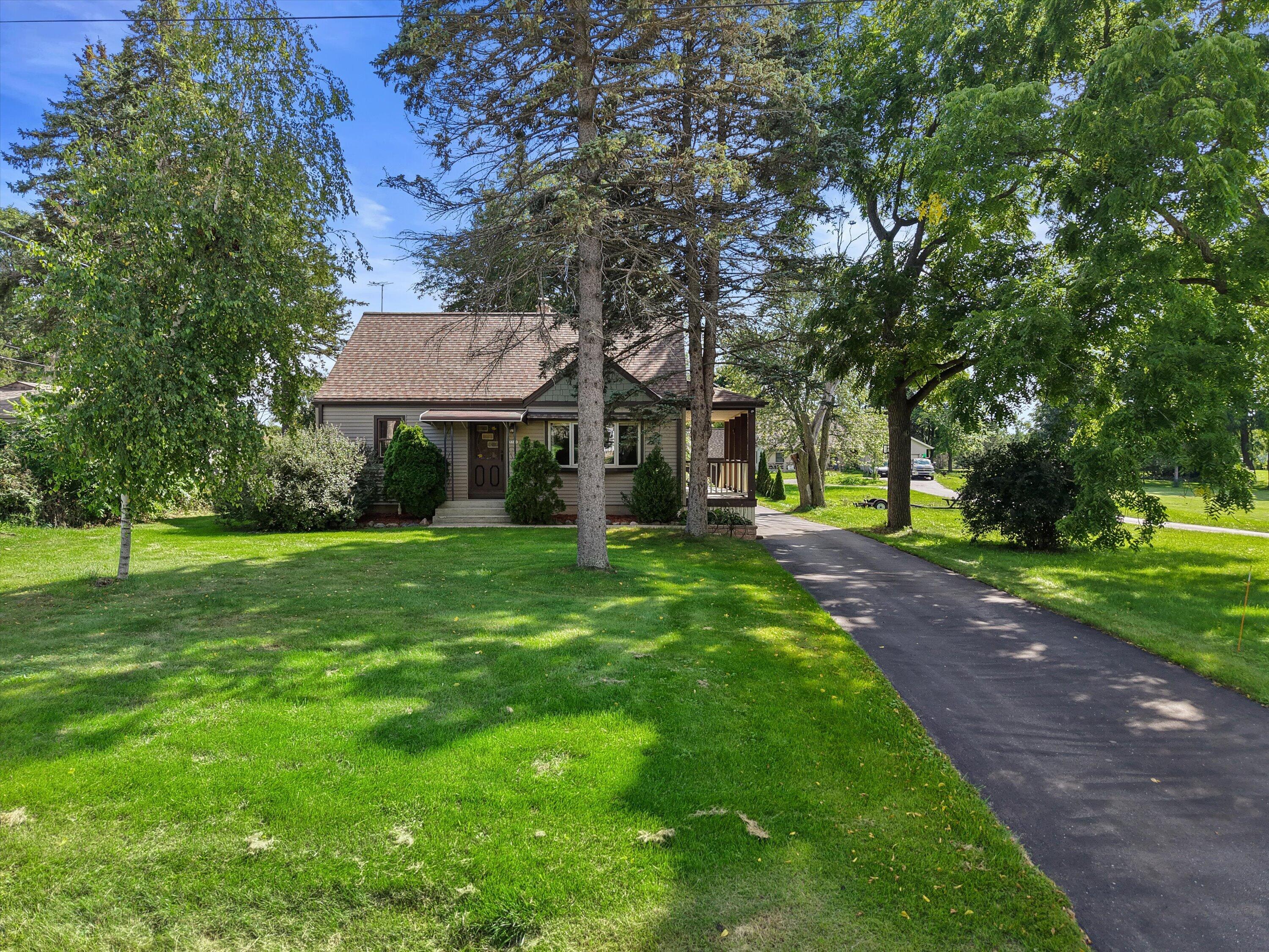 3381 E Ryan Rd — photo