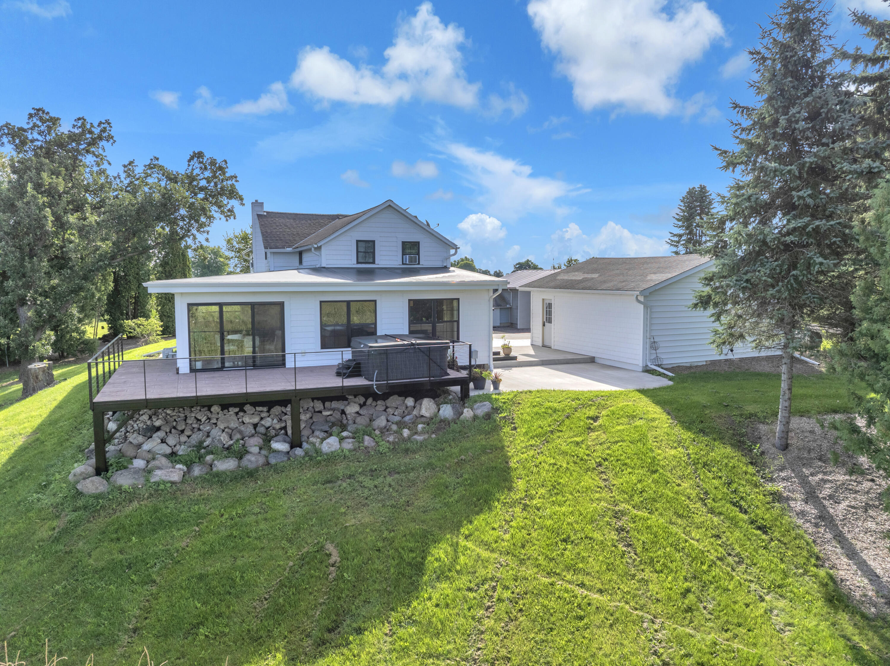 W10716 Konow Rd, Springvale, WI 54974 — photo 3