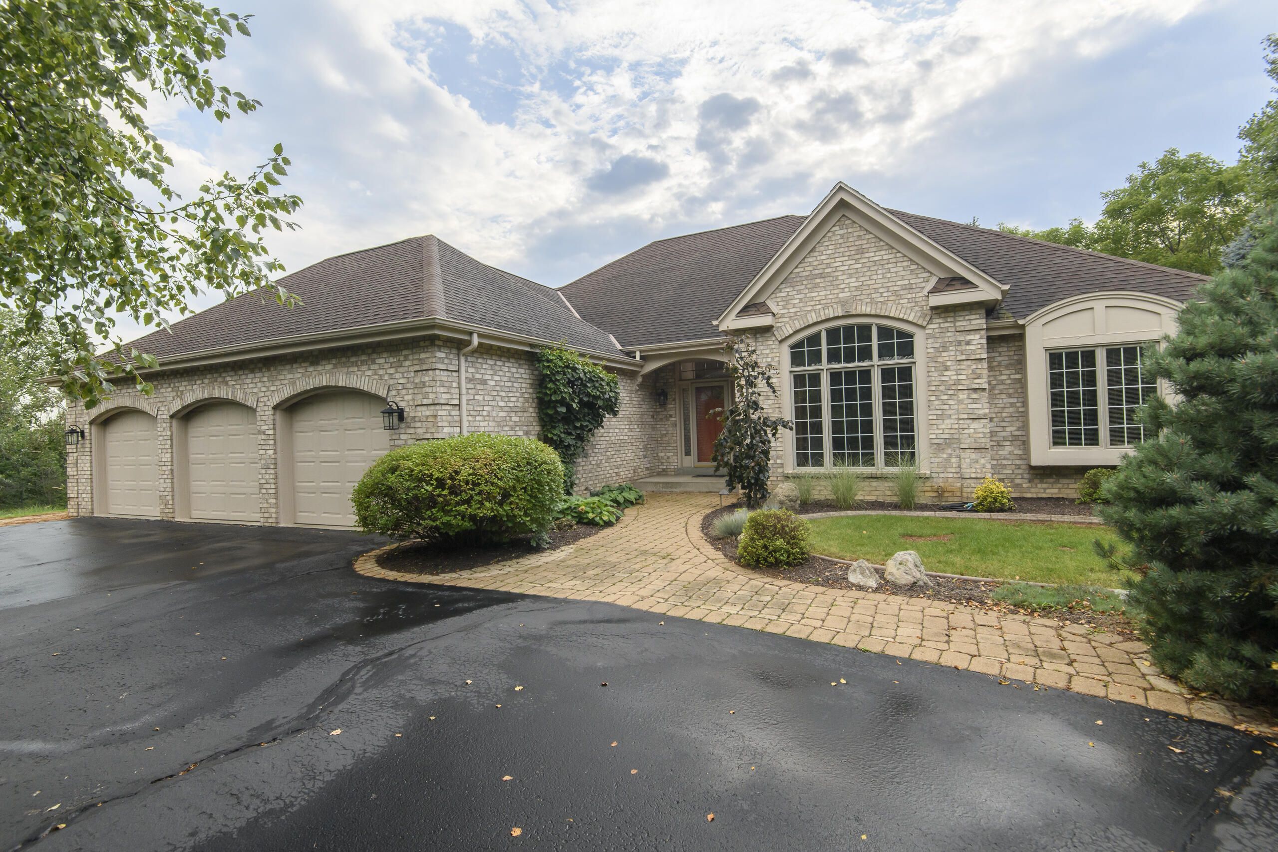 4945 S Calhoun Rd — photo