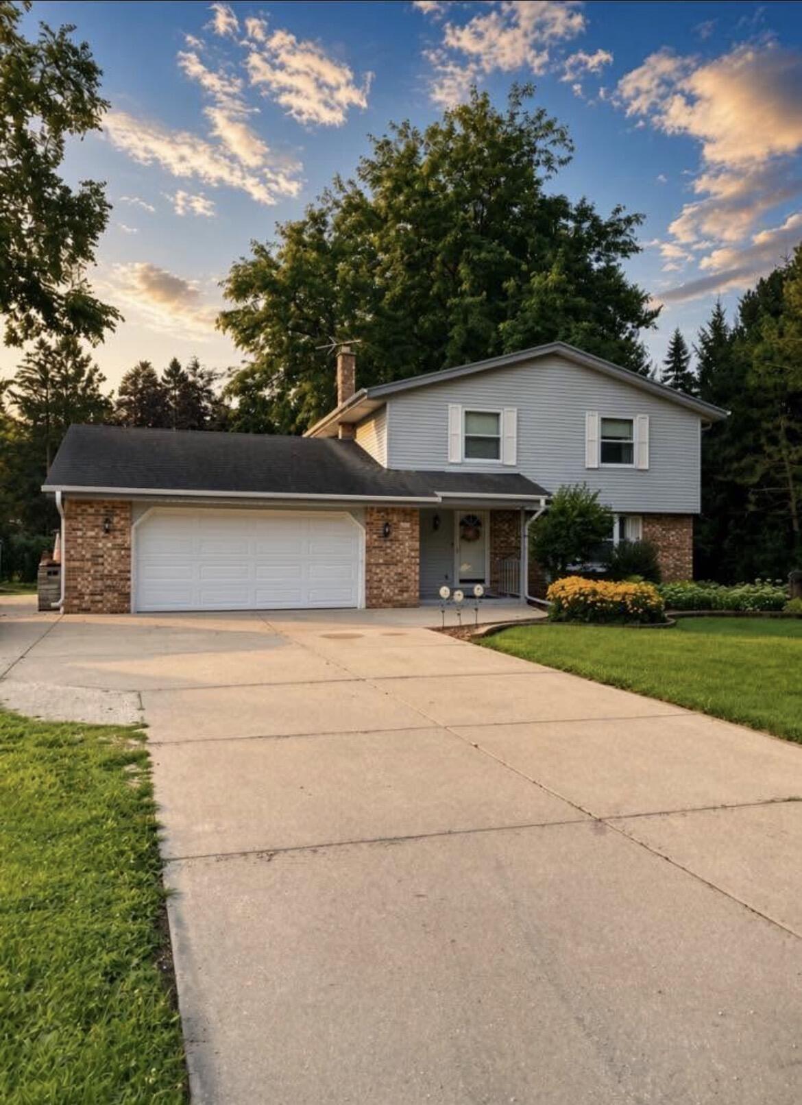 W360N7506 Thomas Dr — photo
