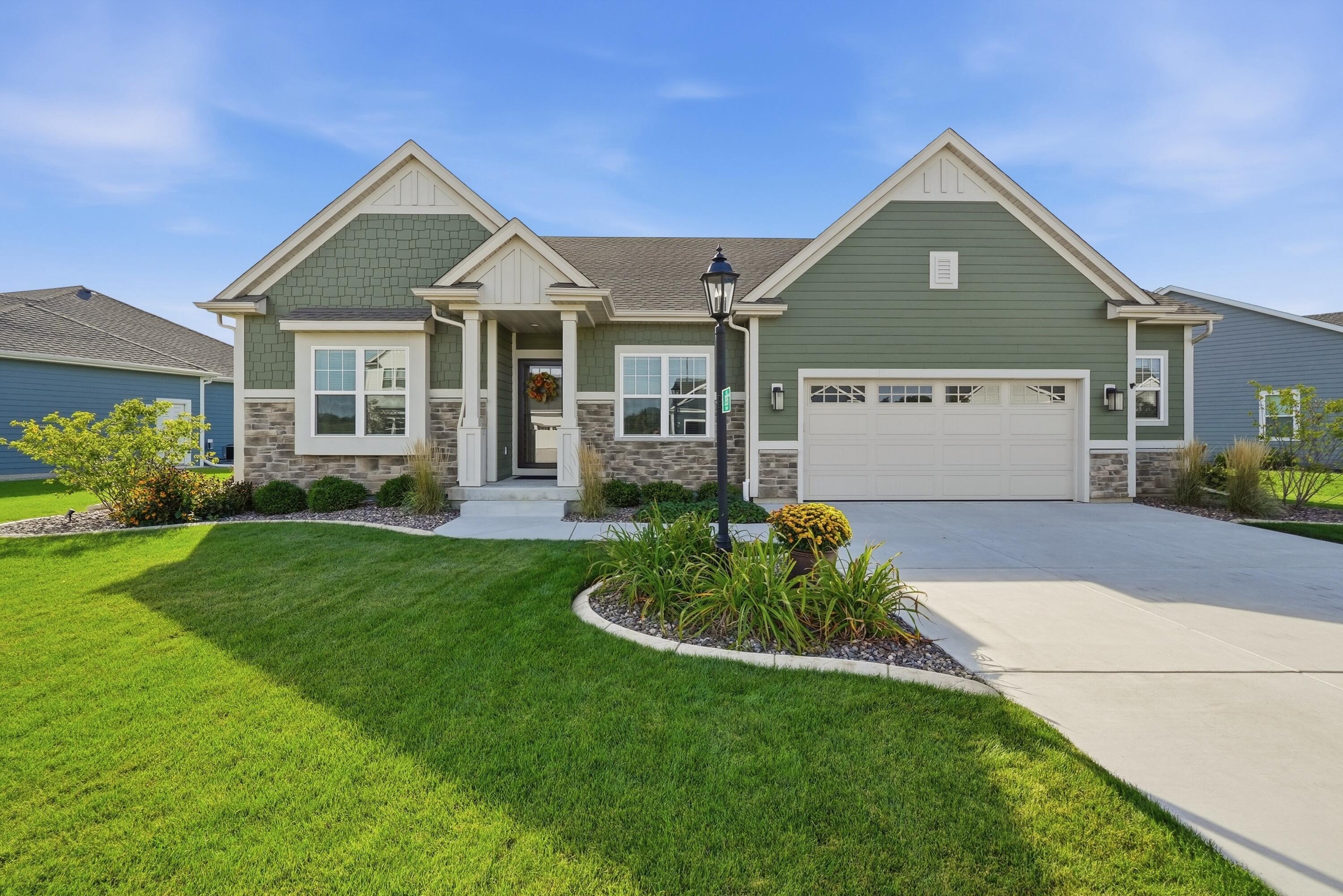 2935 Yahara Dr — photo
