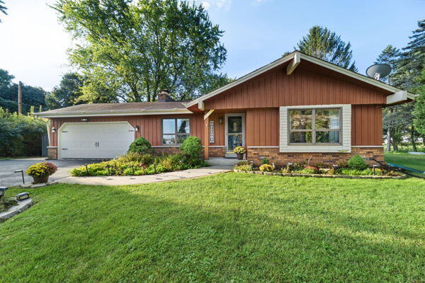 3606 E Norport Dr — photo