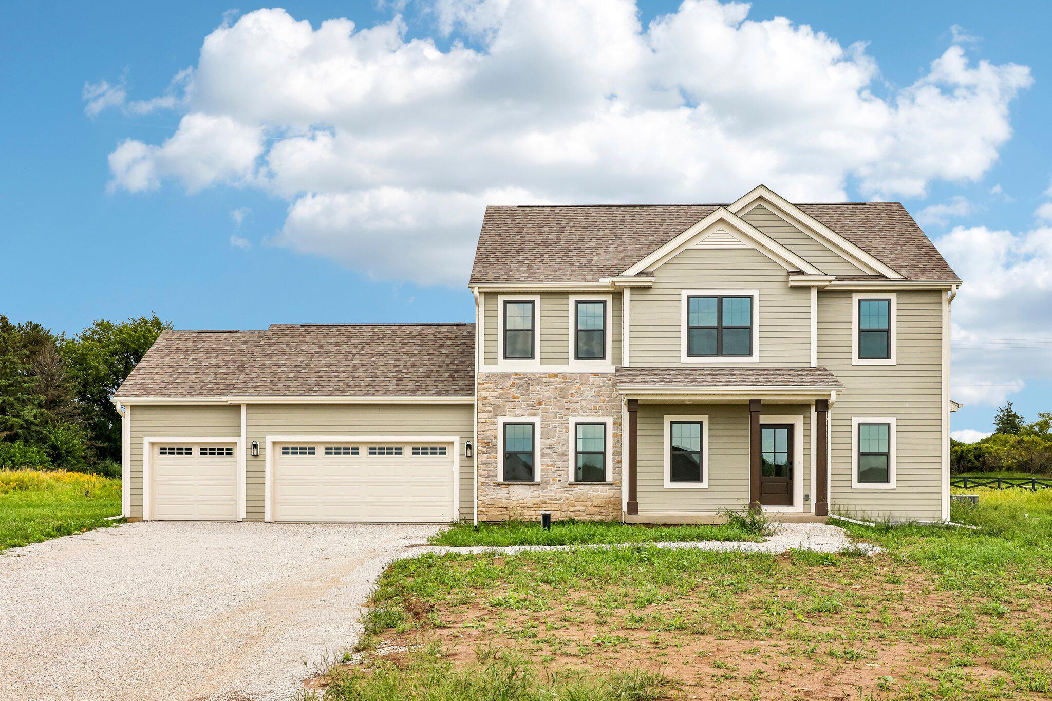W275N8210 Harvest Ct — photo