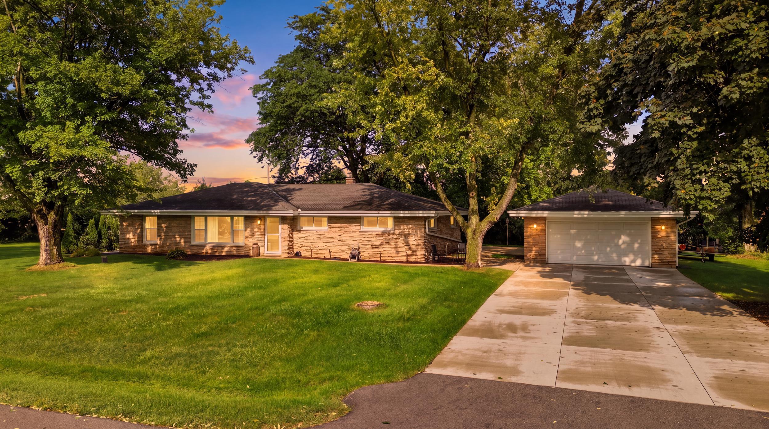 W154N8216 Valley View Dr — photo