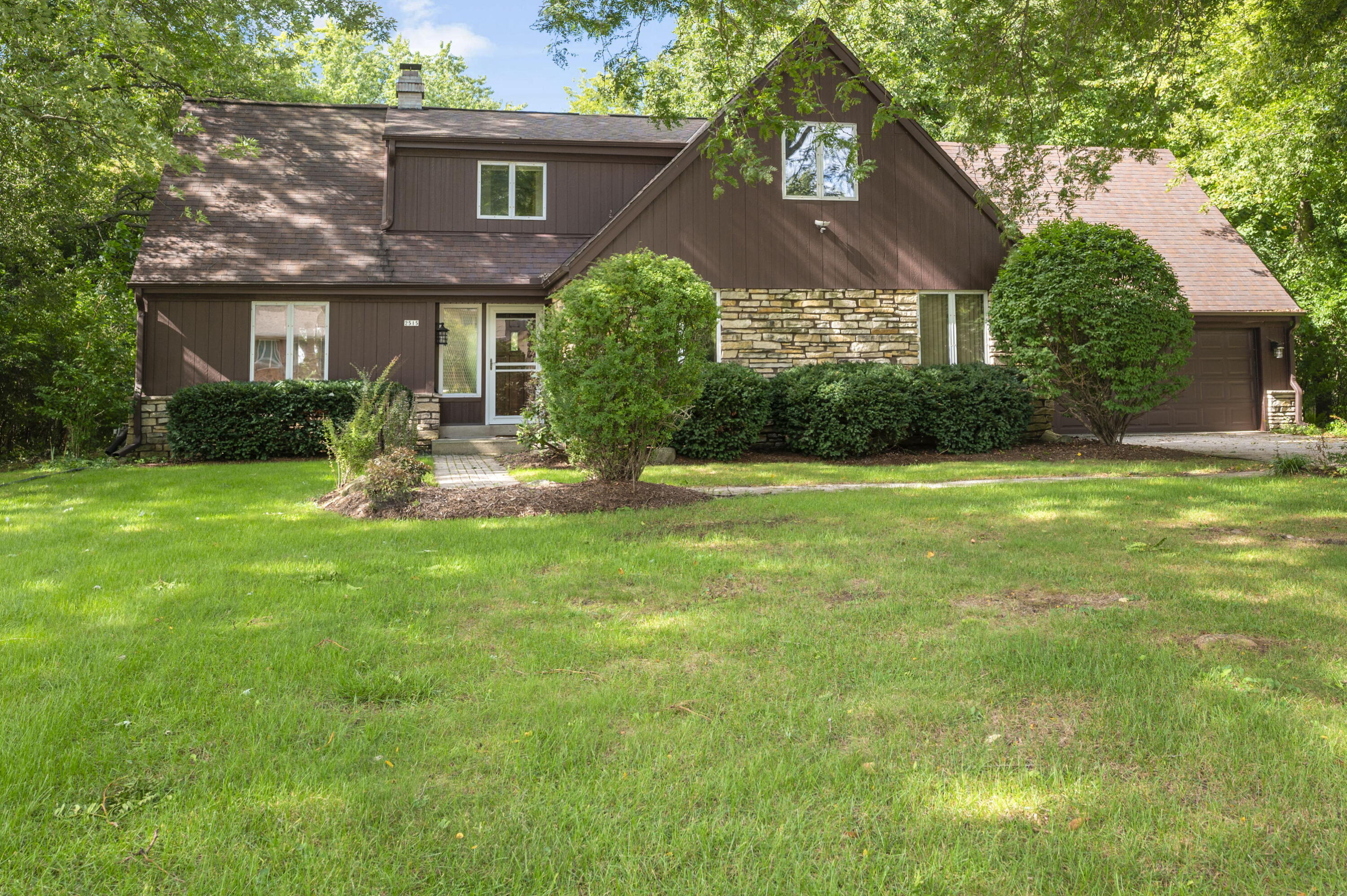 2515 W Wending Dr — photo