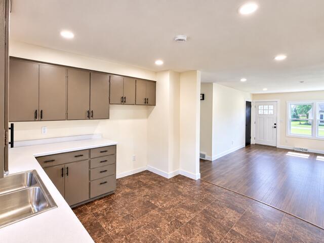 415 Main St E, Eitzen, MN 55931 — photo 2