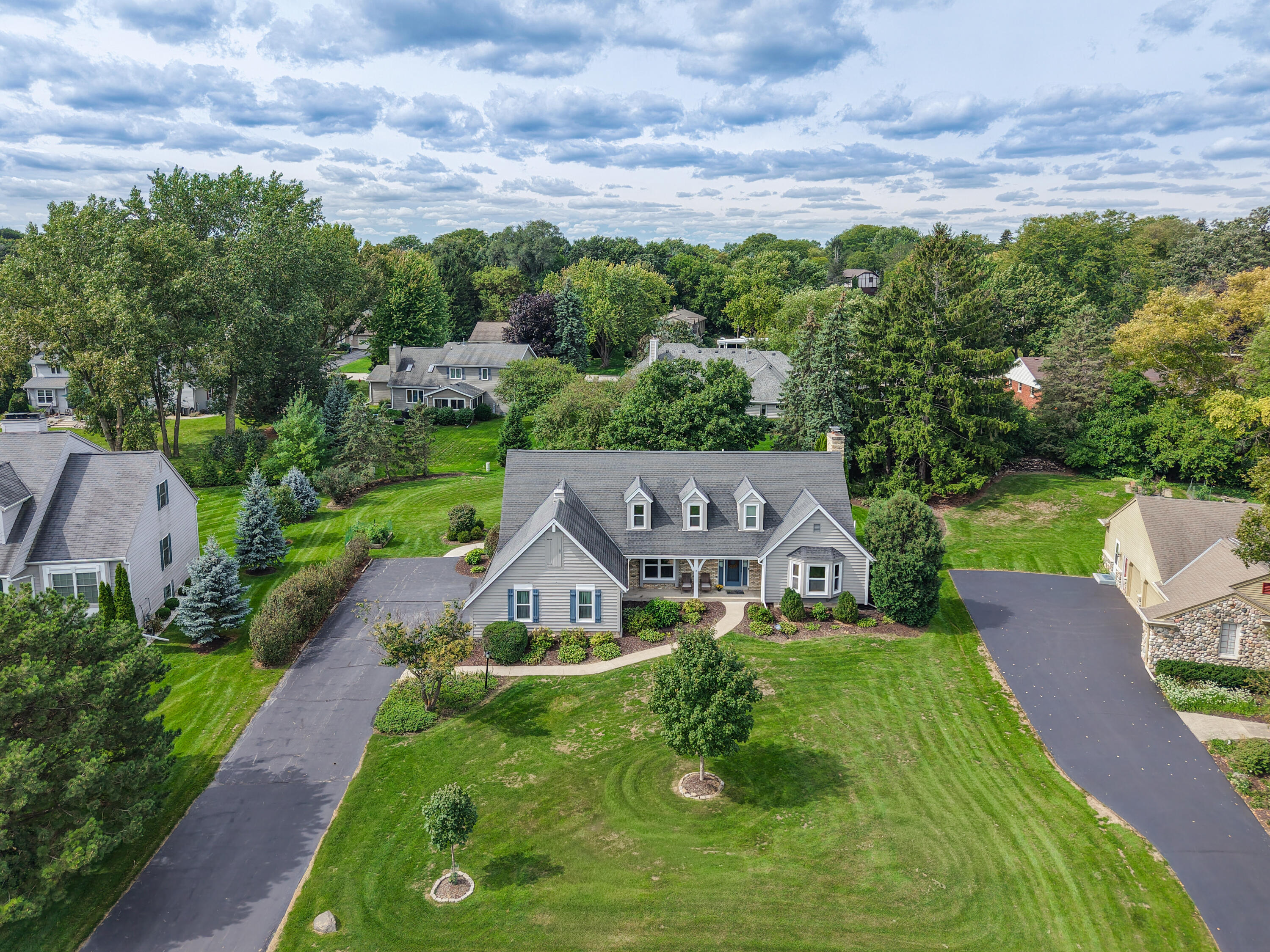 945 Gray Fox Dr — photo