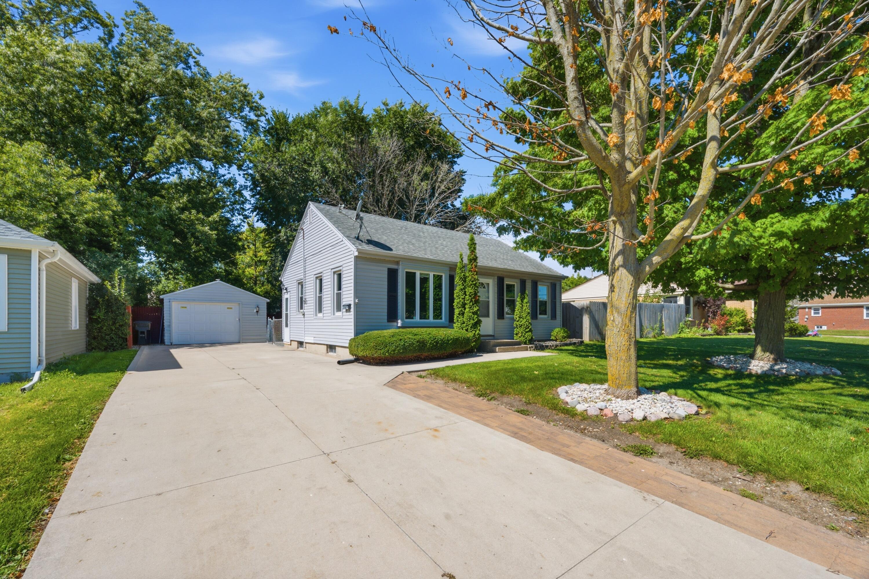 1710 Lathtrop Ave — photo