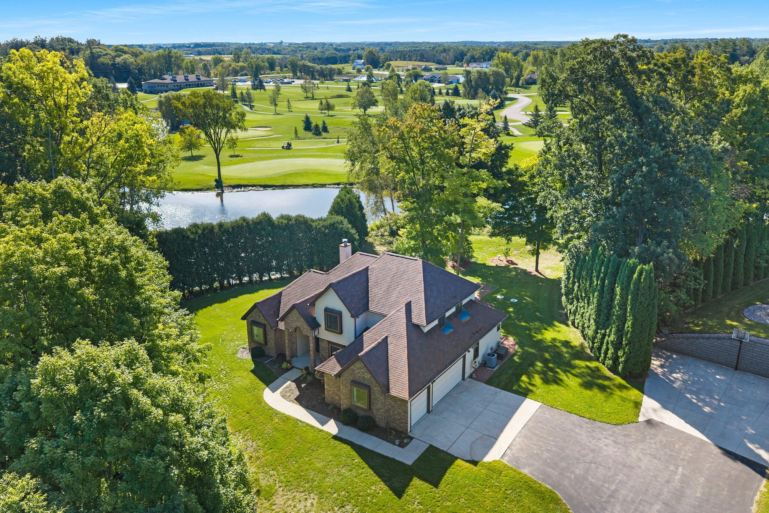 1611 Hollowbrook Ct — photo