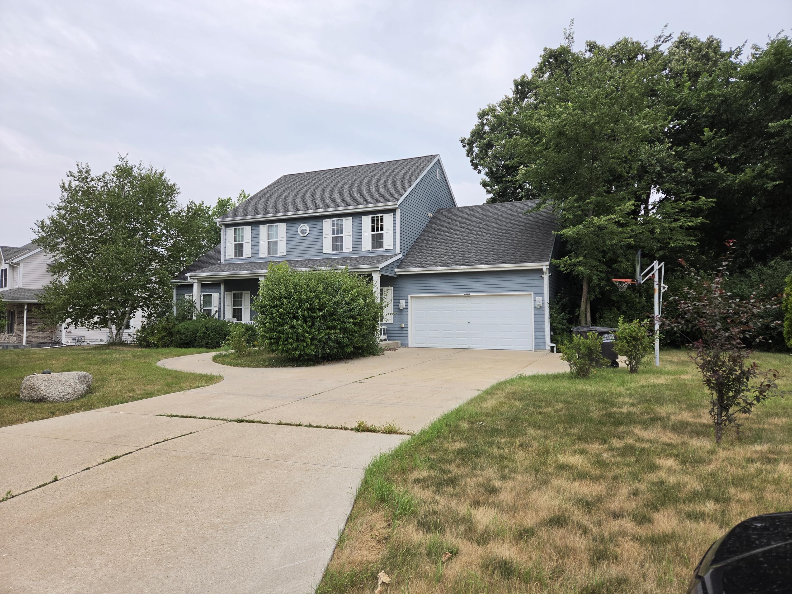 4848 W Woodland Dr — photo