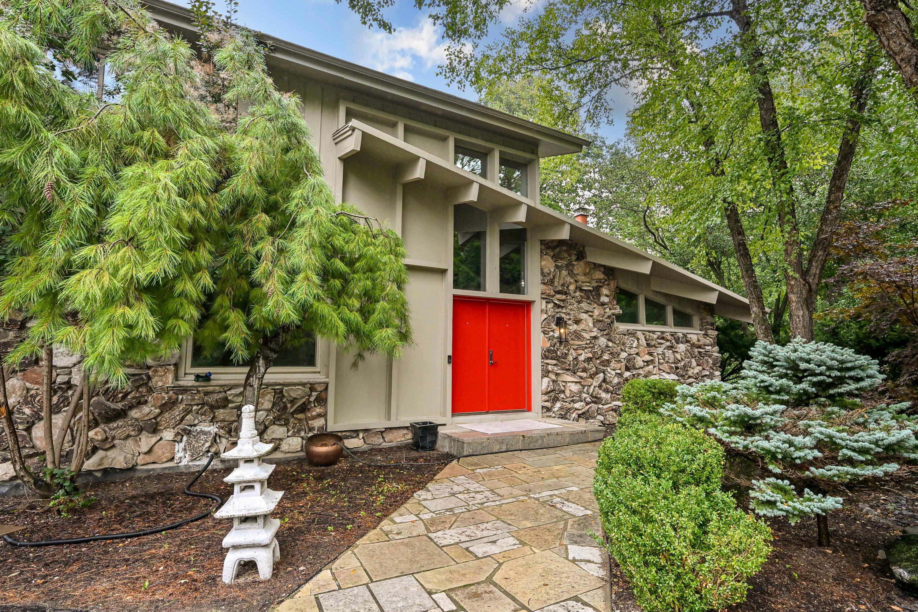 9484 N Fairway Dr — photo