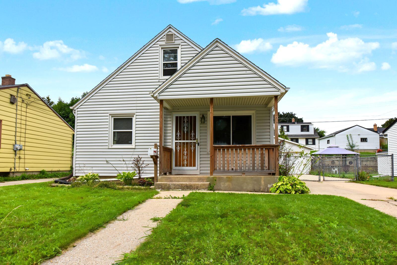 8048 W Herbert Ave — photo